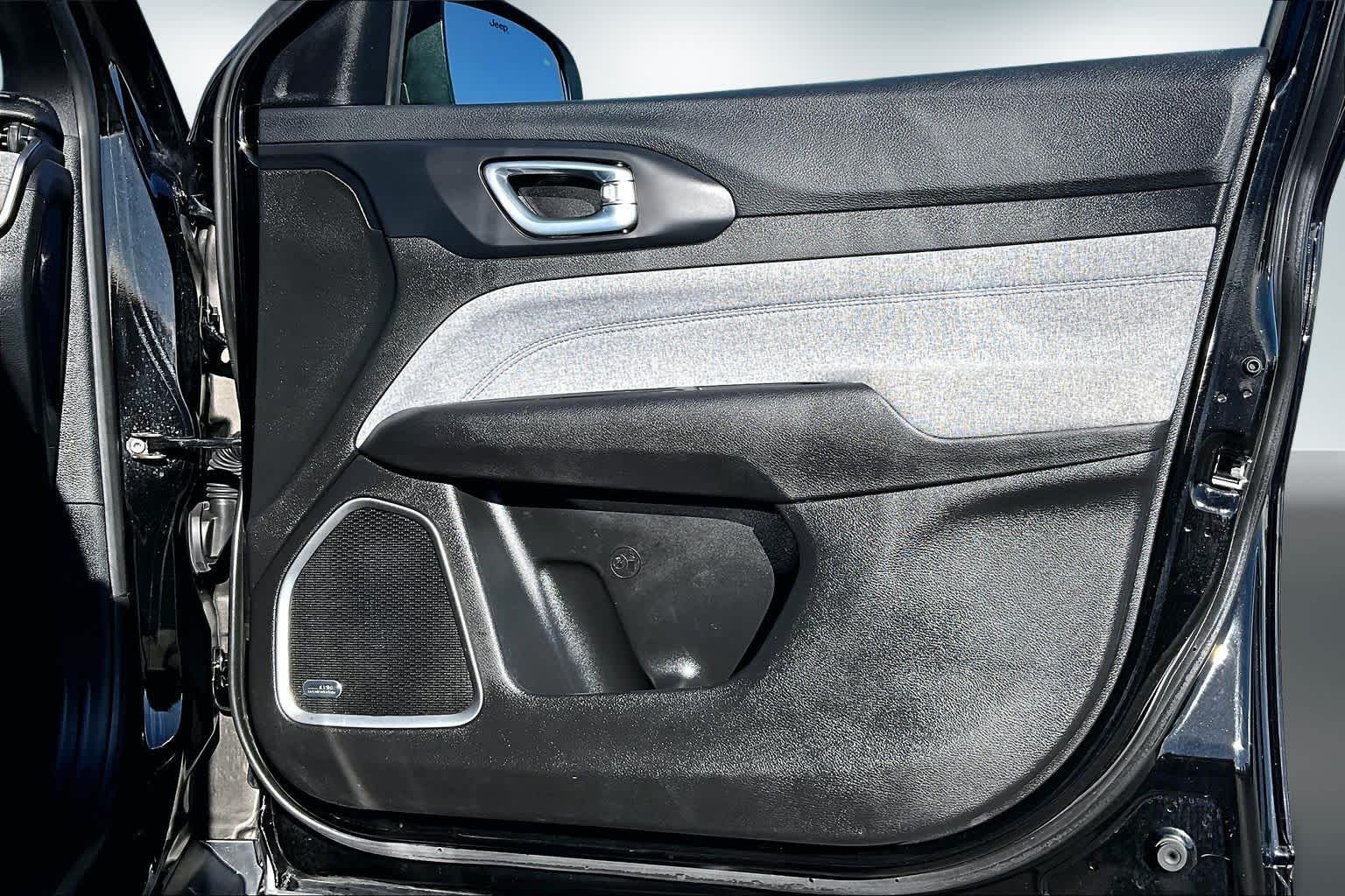 Thumbnail: 2025 Jeep Compass - 27