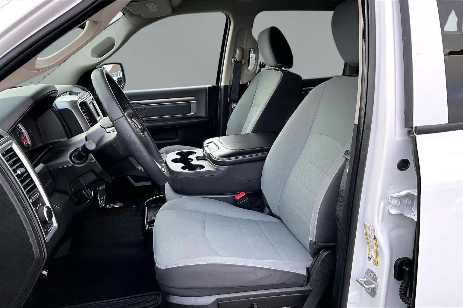 Thumbnail: 2022 RAM 1500 Classic - 11