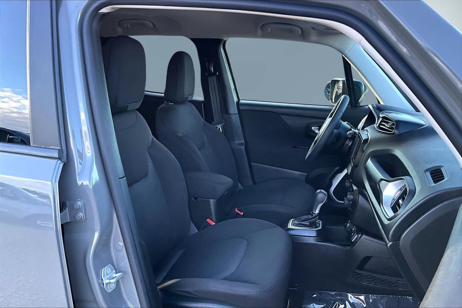 Thumbnail: 2021 Jeep Renegade - 13