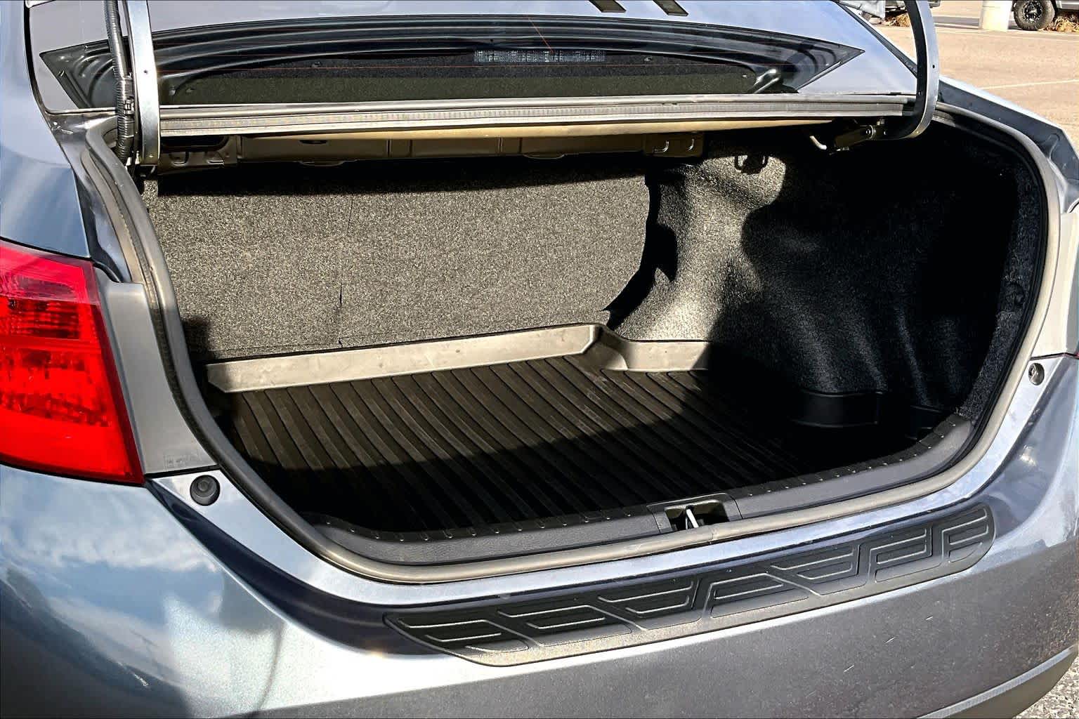 Thumbnail: 2017 Toyota Corolla - 18