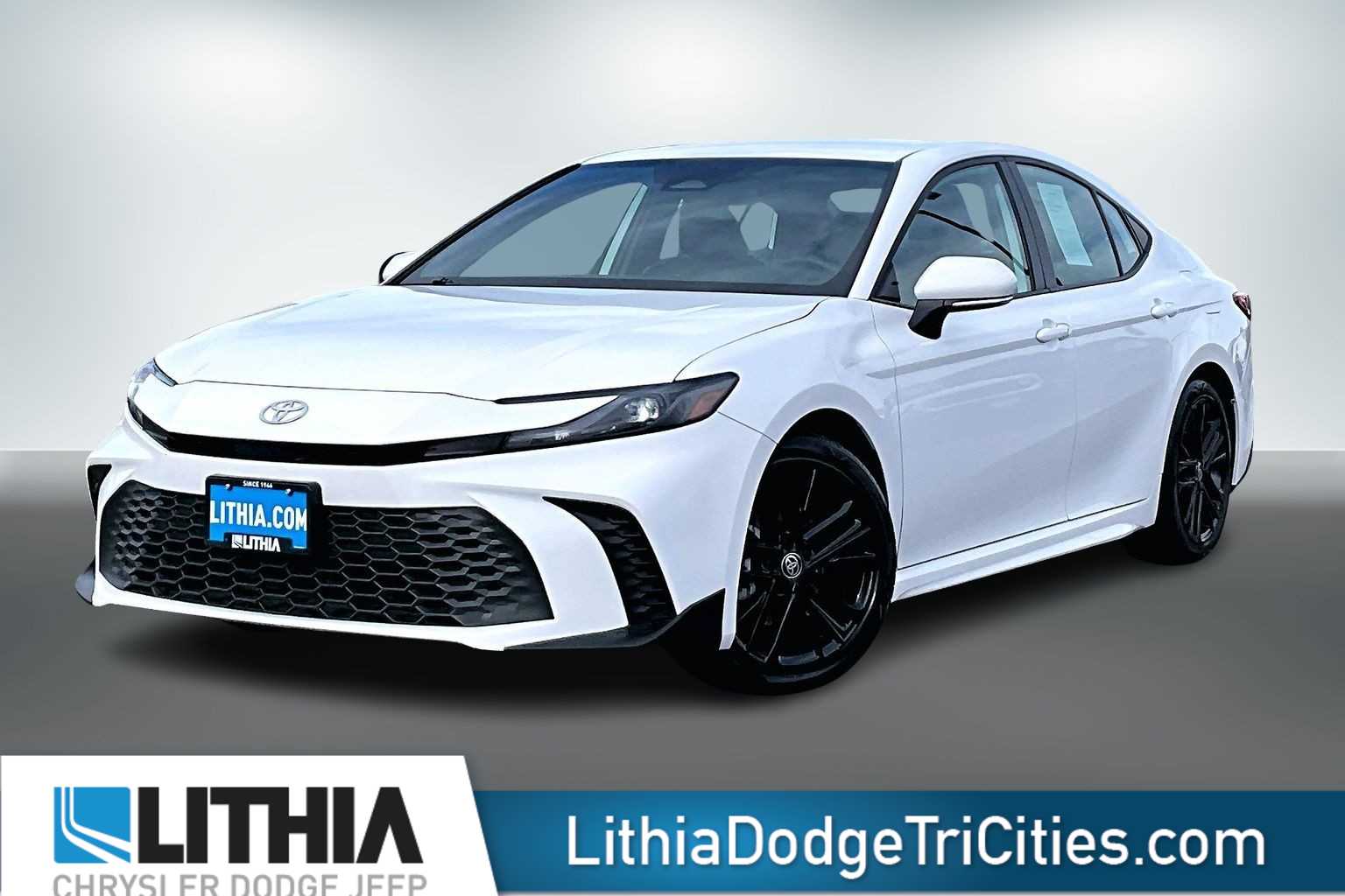 Thumbnail: 2025 Toyota Camry - 1