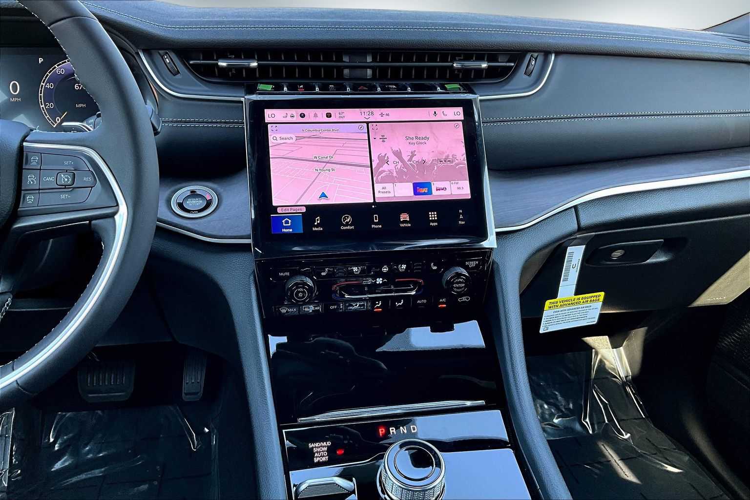 Thumbnail: 2025 Jeep Grand Cherokee - 16