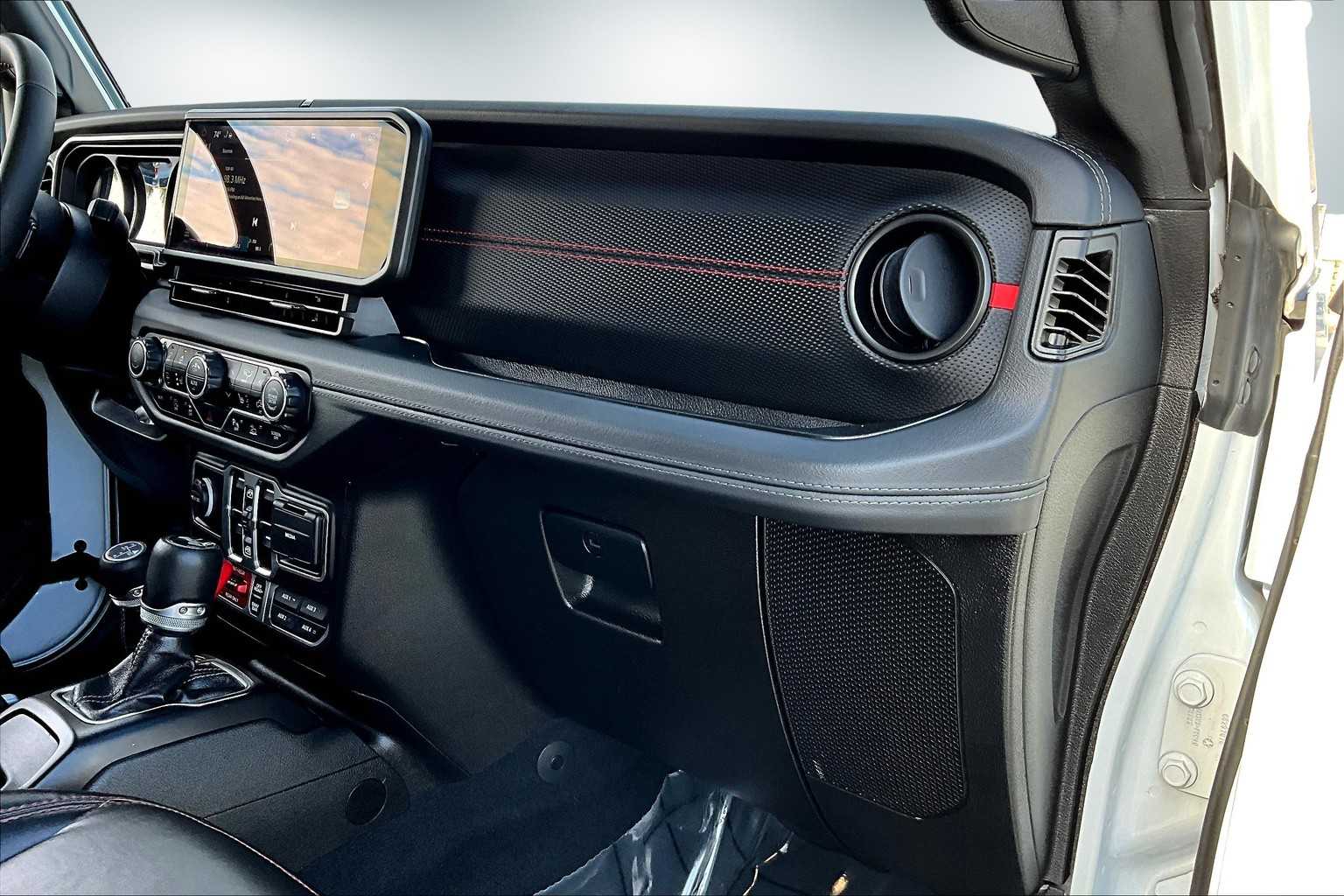 Thumbnail: 2024 Jeep Wrangler - 22