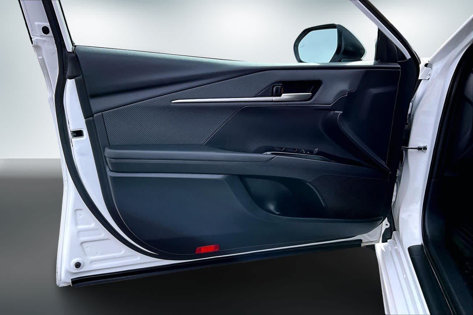 Thumbnail: 2025 Toyota Camry - 27