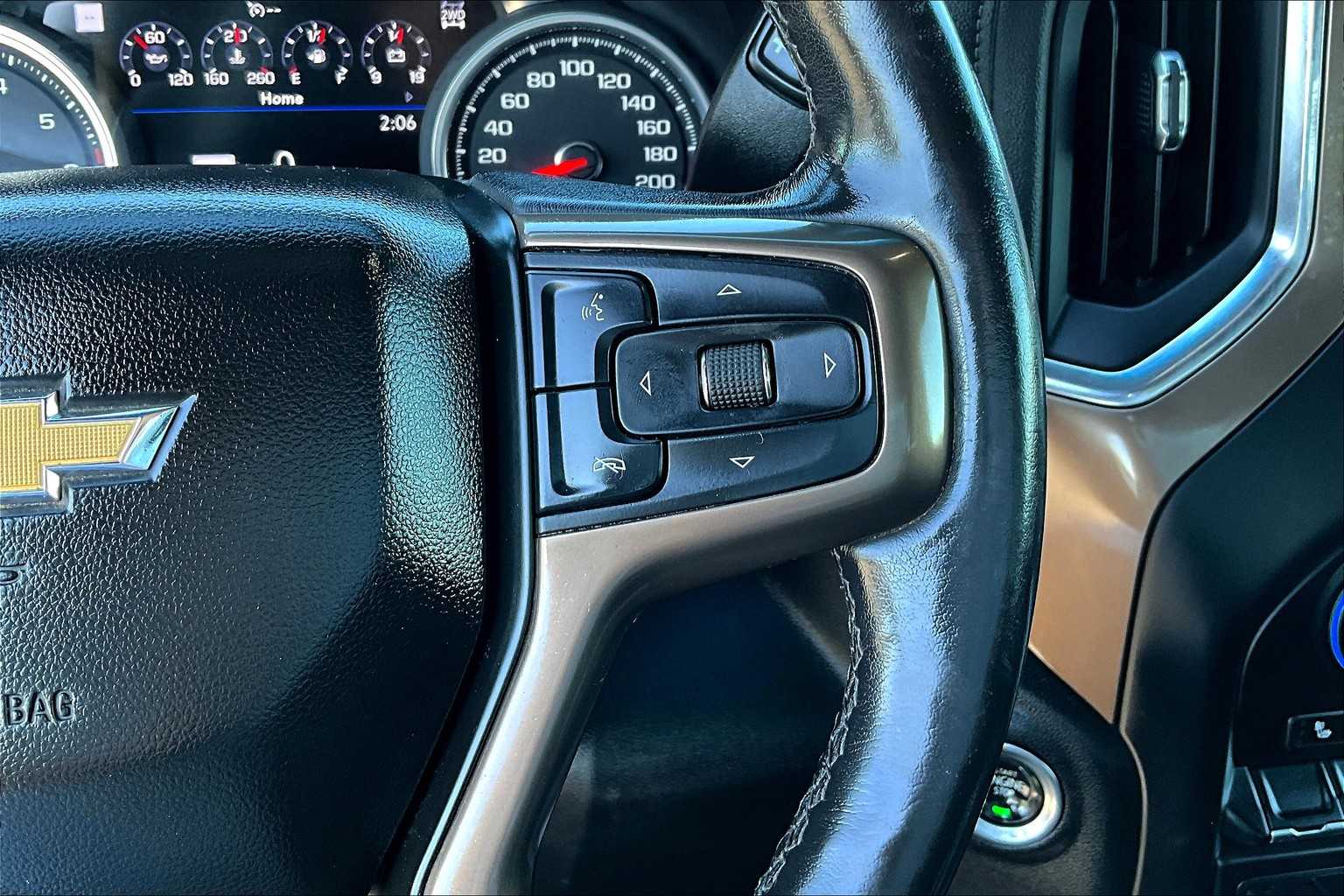 Thumbnail: 2020 Chevrolet Silverado 3500 - 25