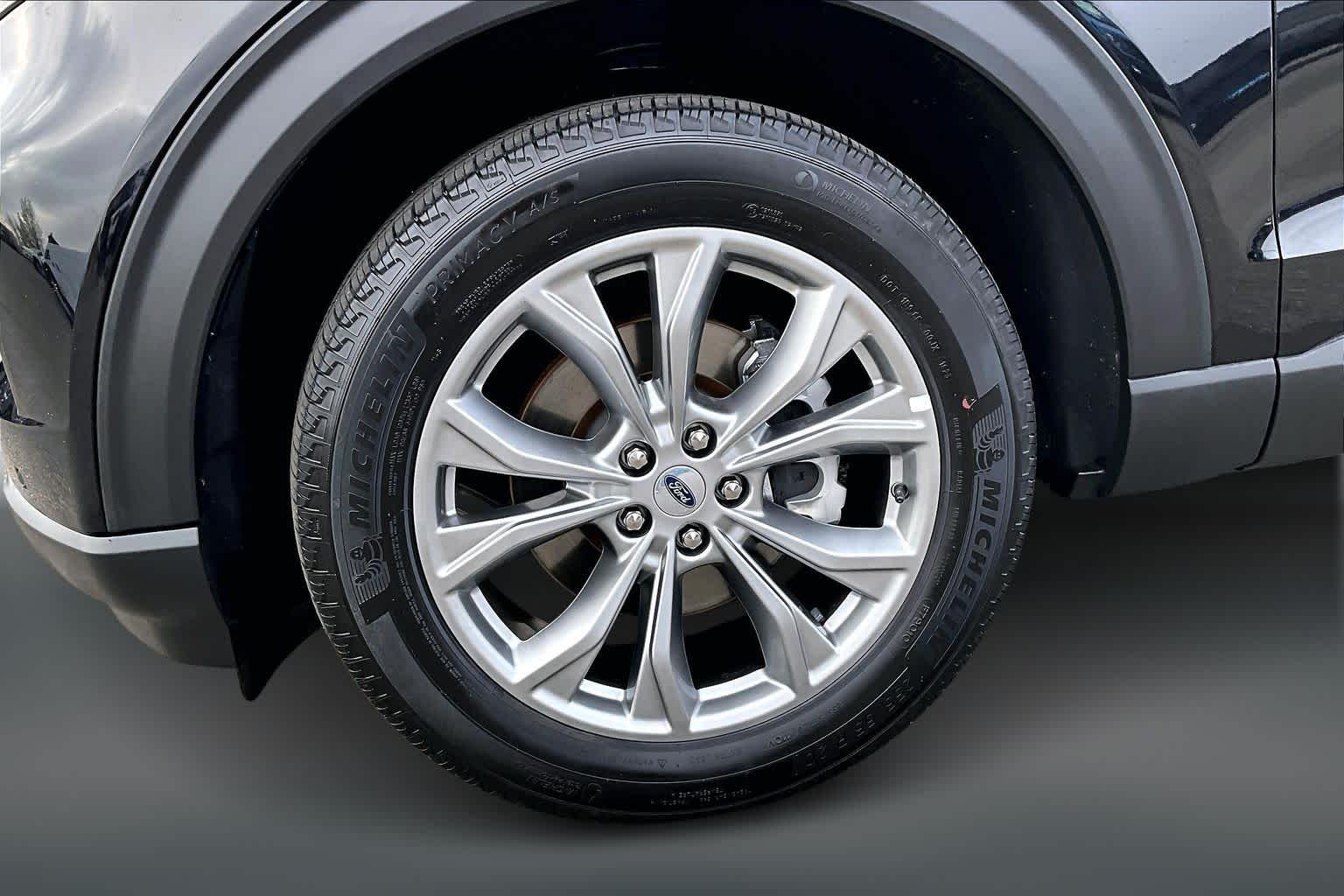 Thumbnail: 2023 Ford Explorer - 8