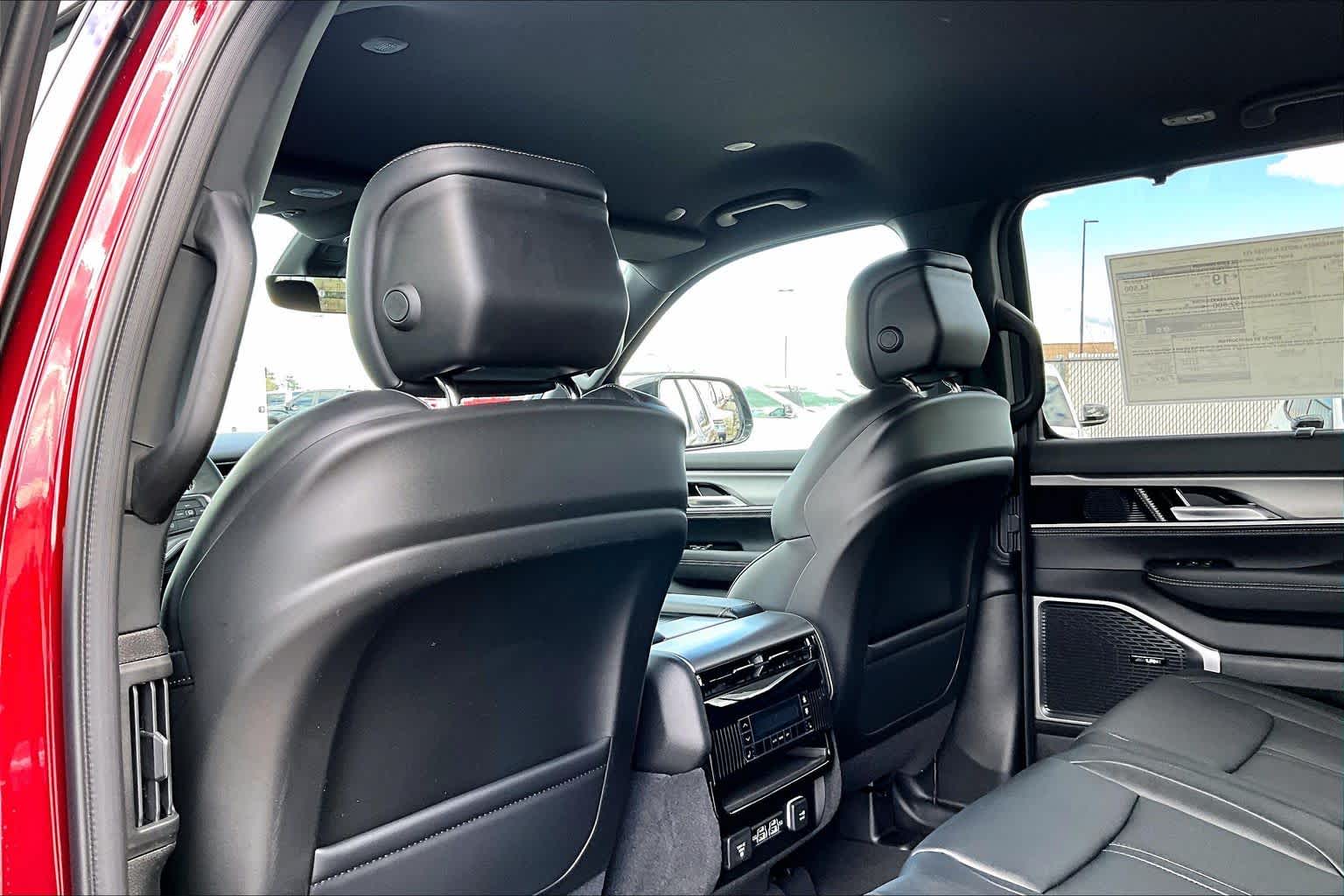 Thumbnail: 2026 Jeep Grand Wagoneer - 11