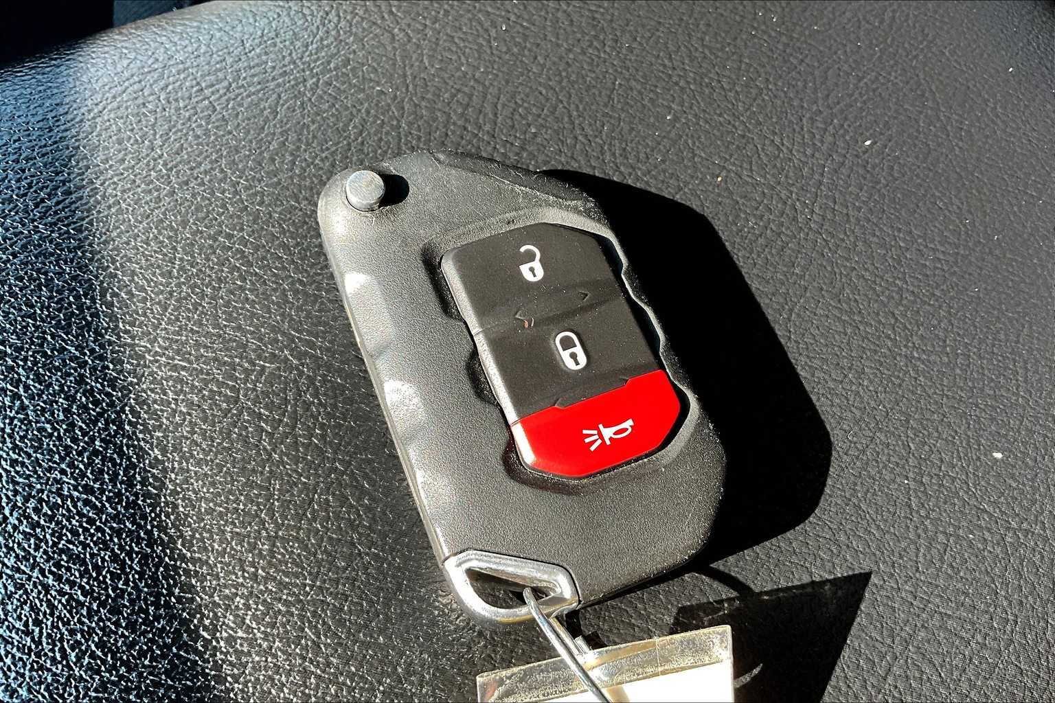 Thumbnail: 2020 Jeep Gladiator - 19