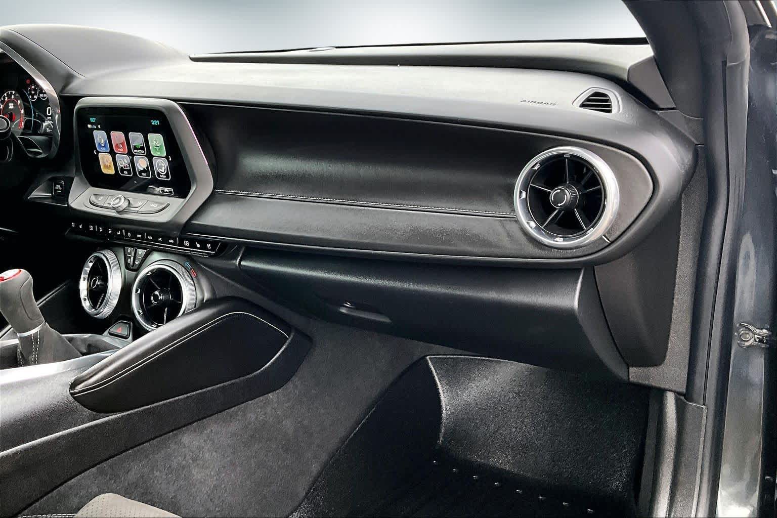 Thumbnail: 2018 Chevrolet Camaro - 22