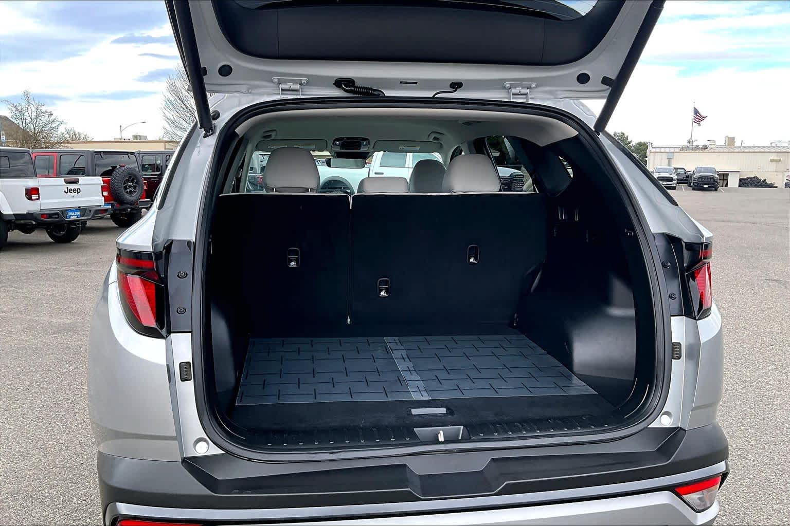 Thumbnail: 2025 Hyundai Tucson - 18