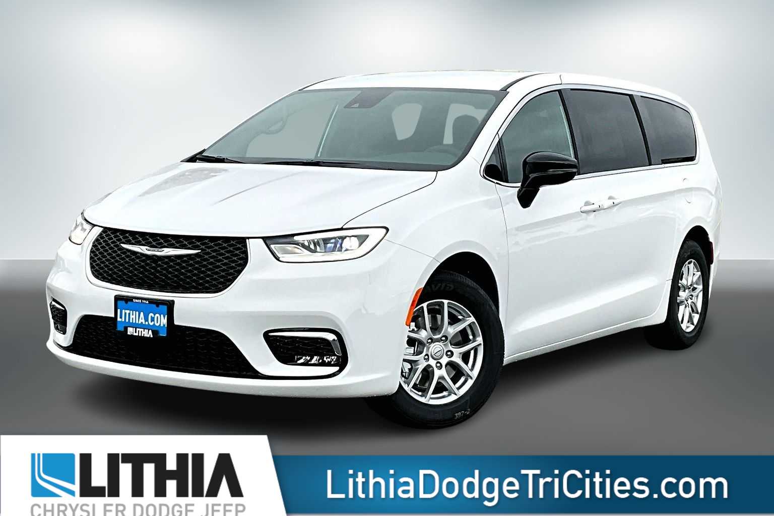 Thumbnail: 2026 Chrysler Pacifica - 1