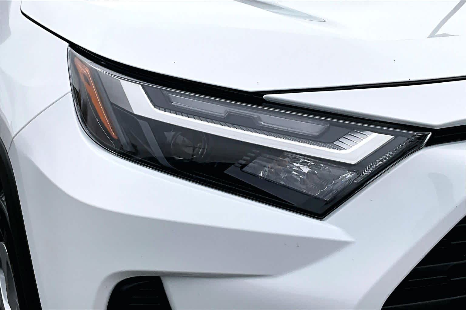 Thumbnail: 2023 Toyota RAV4 - 32