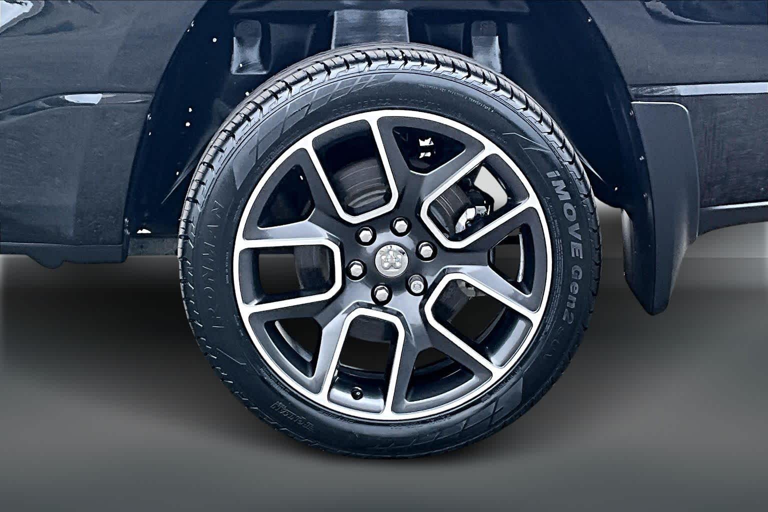 Thumbnail: 2019 RAM 1500 - 32