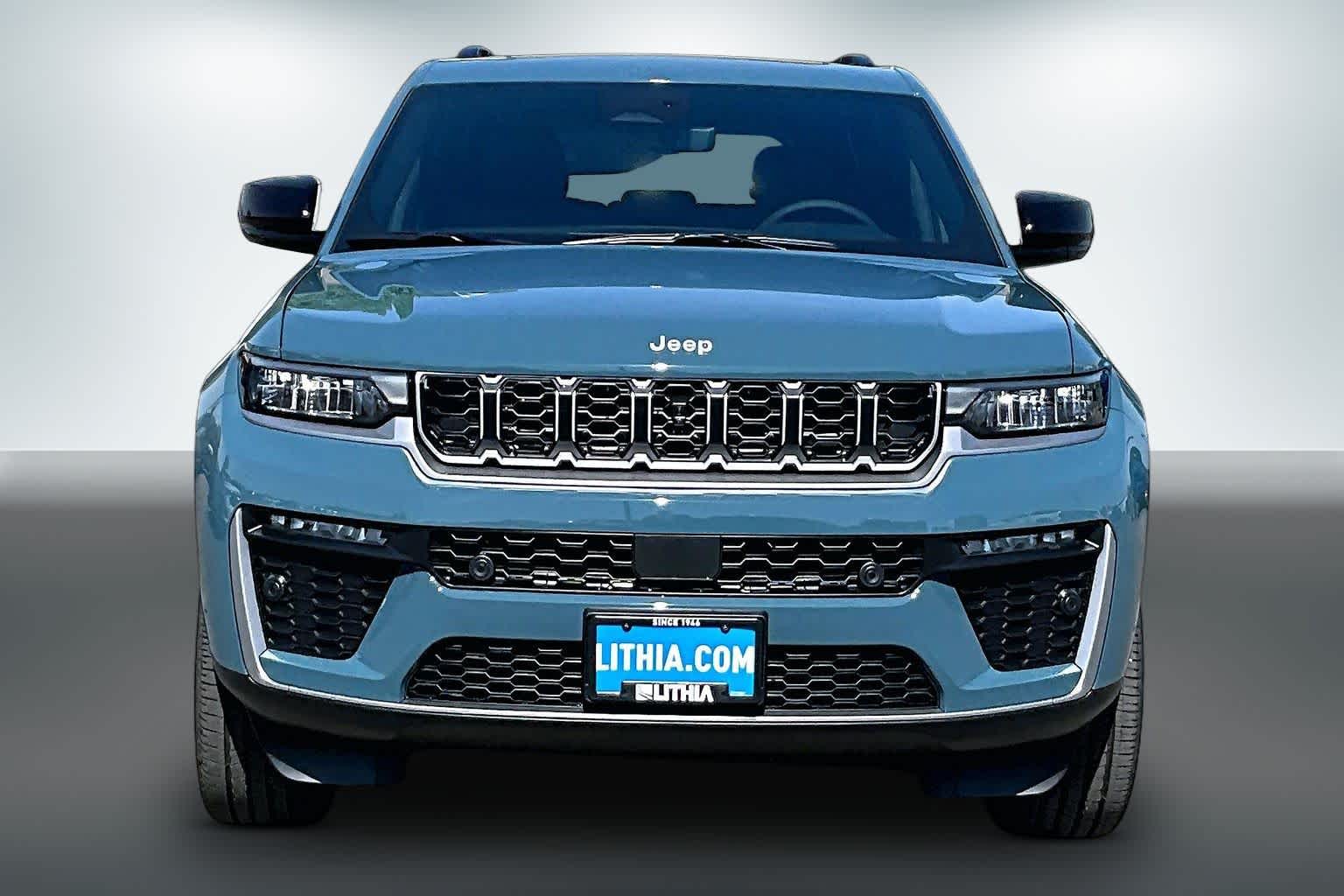 Thumbnail: 2026 Jeep Grand Cherokee - 5