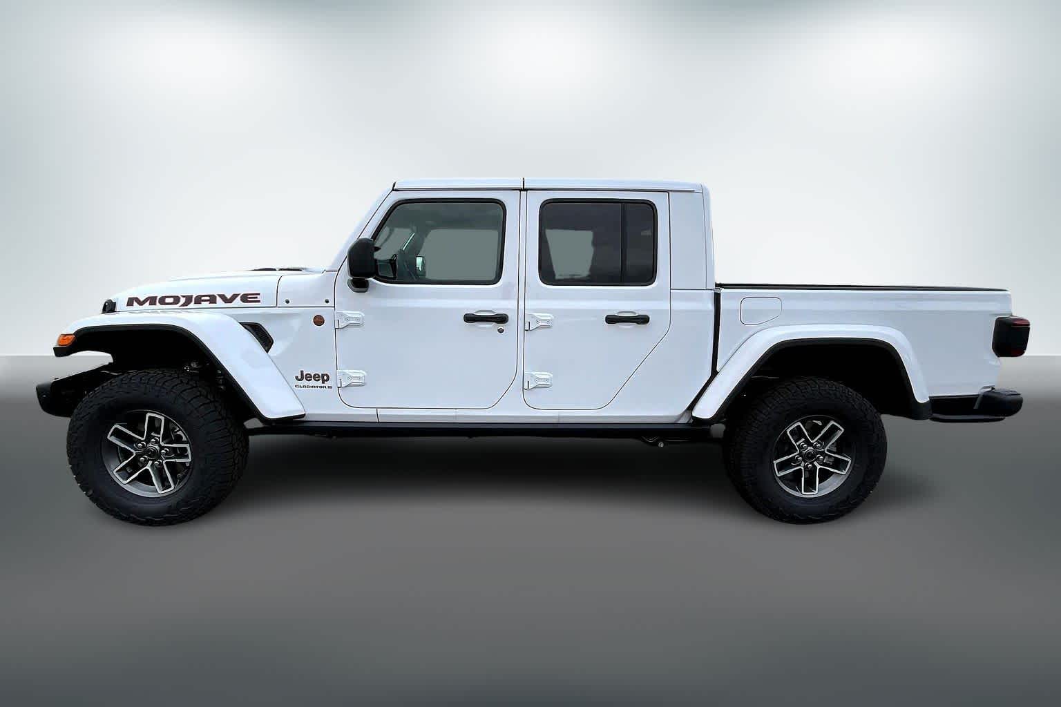 Thumbnail: 2025 Jeep Gladiator - 3
