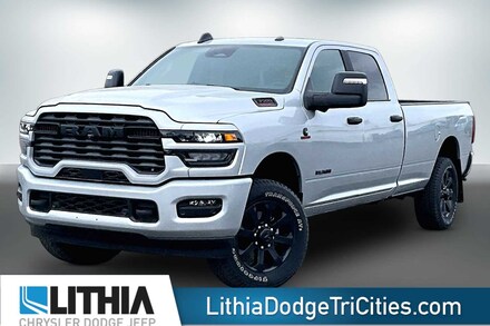 2026 Ram 3500 BIG HORN CREW CAB 4X4 8' BOX Pickup