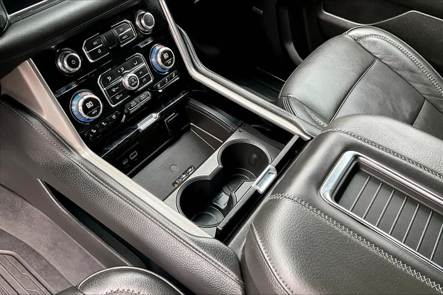 Thumbnail: 2022 GMC Yukon - 16