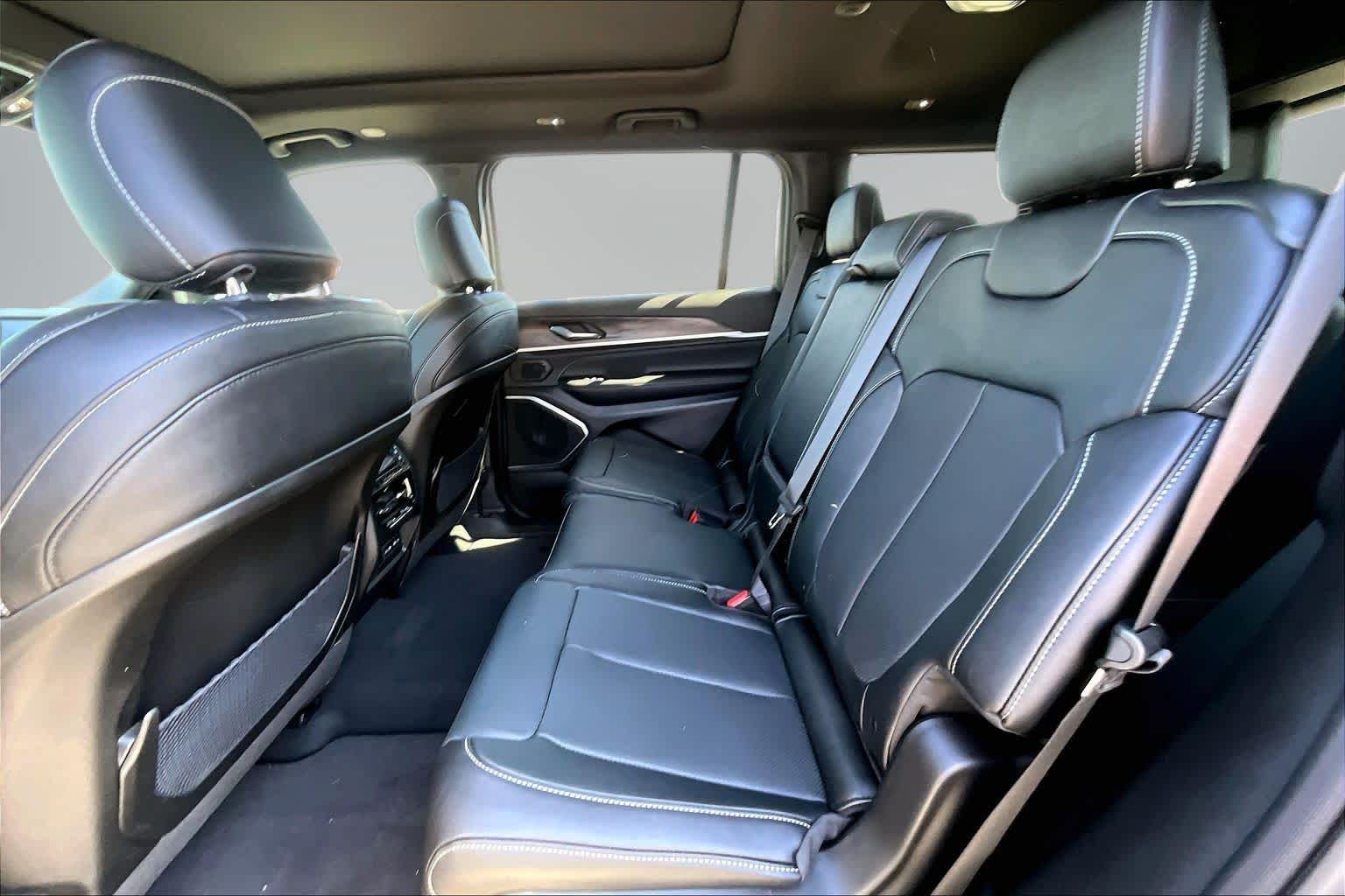 Thumbnail: 2026 Jeep Grand Cherokee - 12