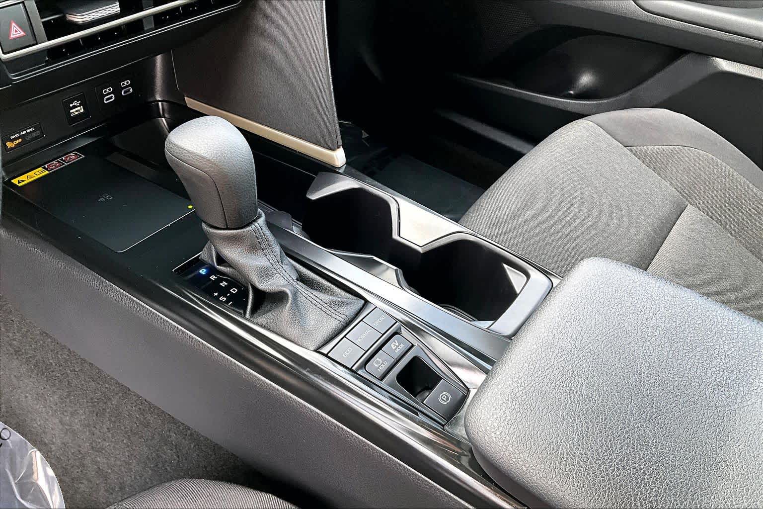 Thumbnail: 2025 Toyota Camry - 16