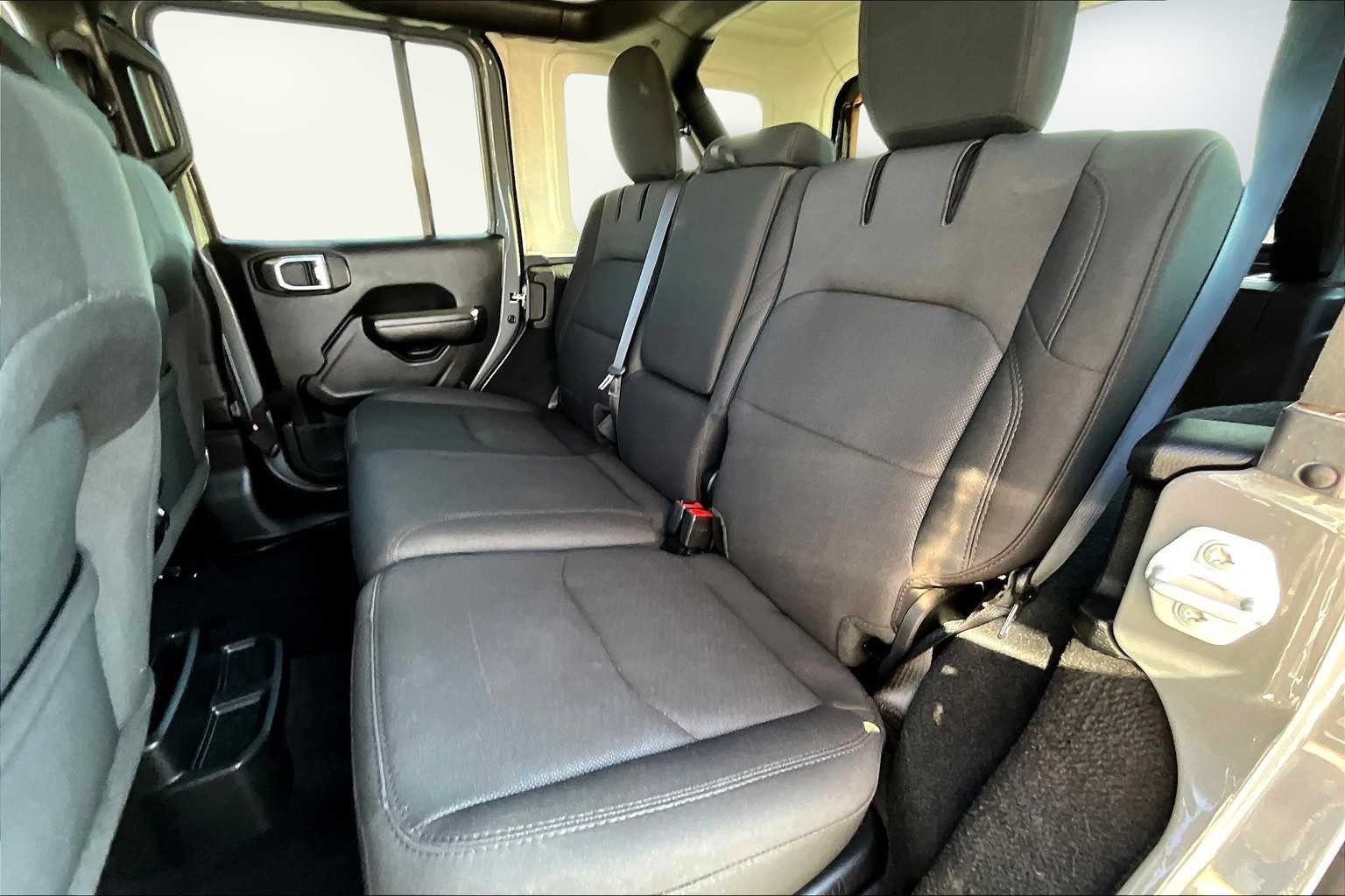 Thumbnail: 2023 Jeep Wrangler - 28