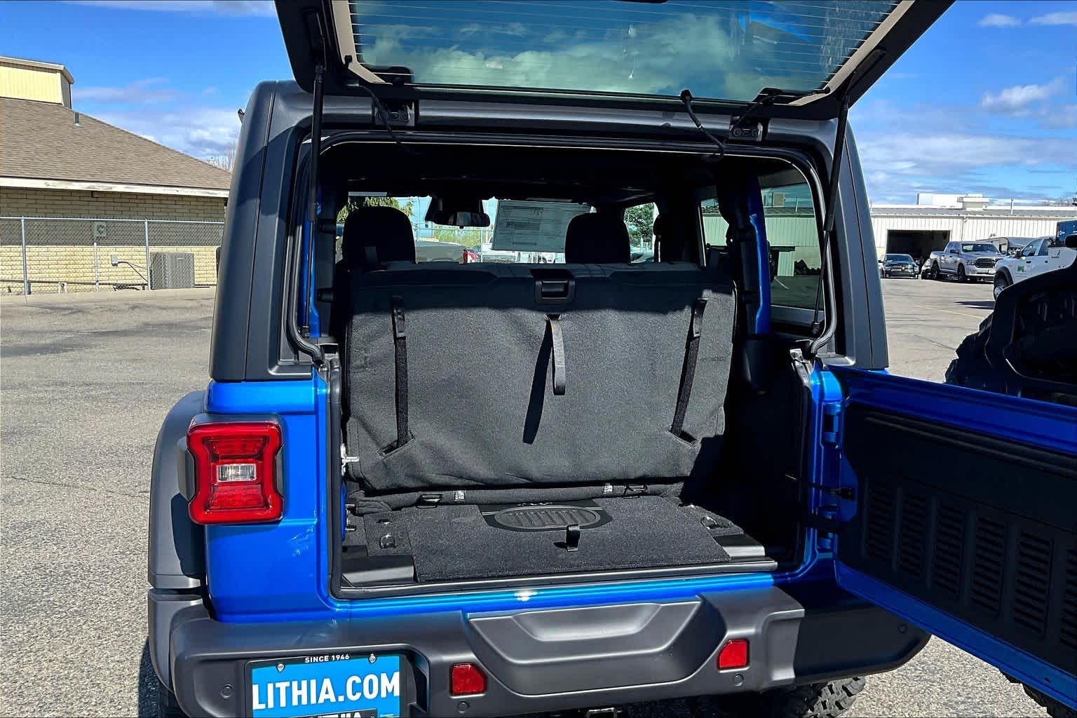 Thumbnail: 2026 Jeep Wrangler - 18