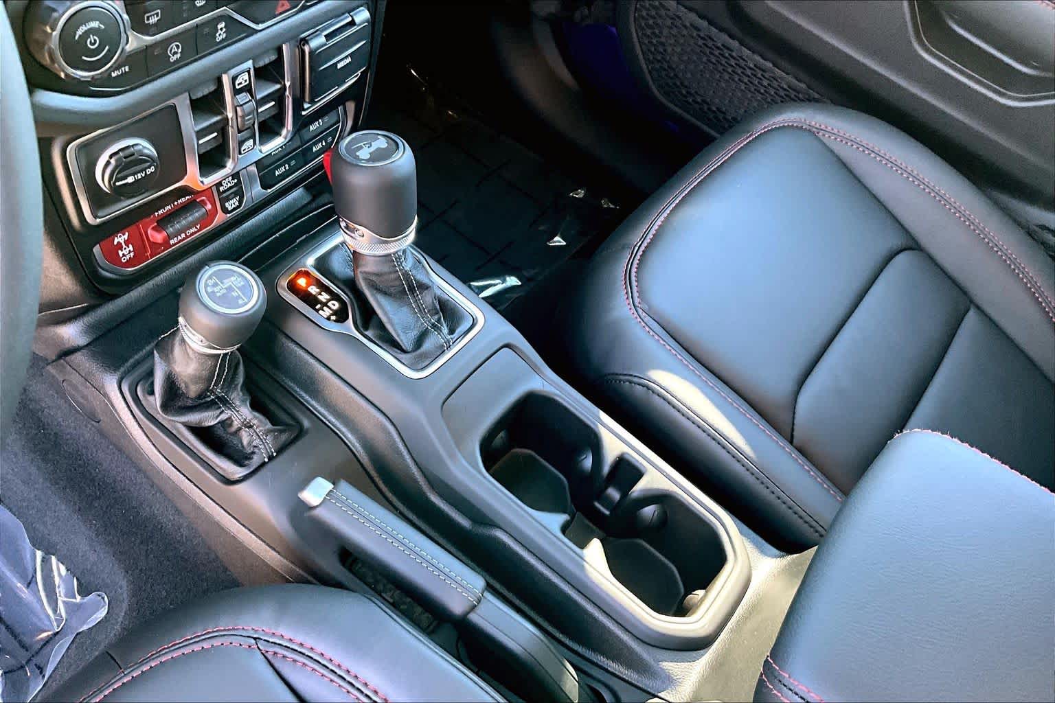 Thumbnail: 2026 Jeep Wrangler - 16
