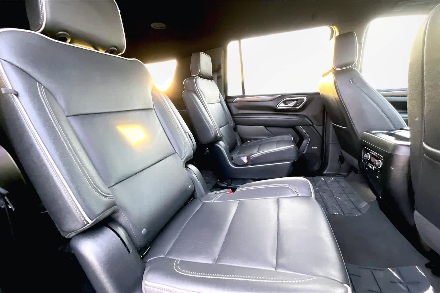 Thumbnail: 2023 Chevrolet Suburban - 30