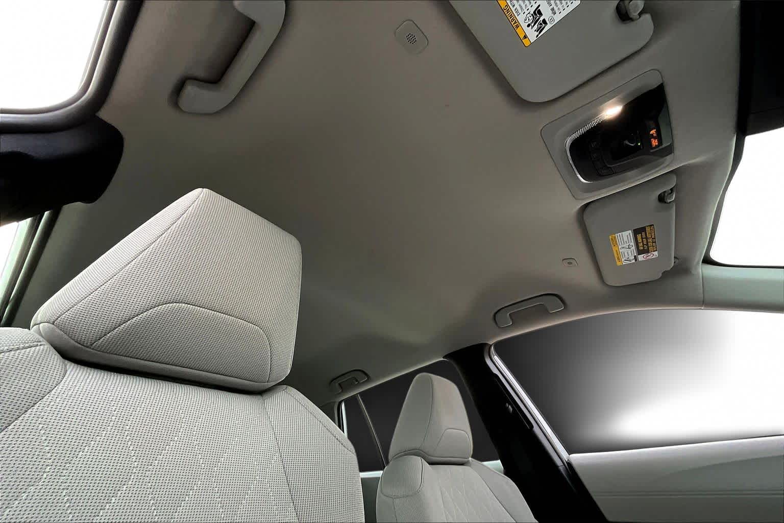 Thumbnail: 2024 Toyota Corolla Cross - 31