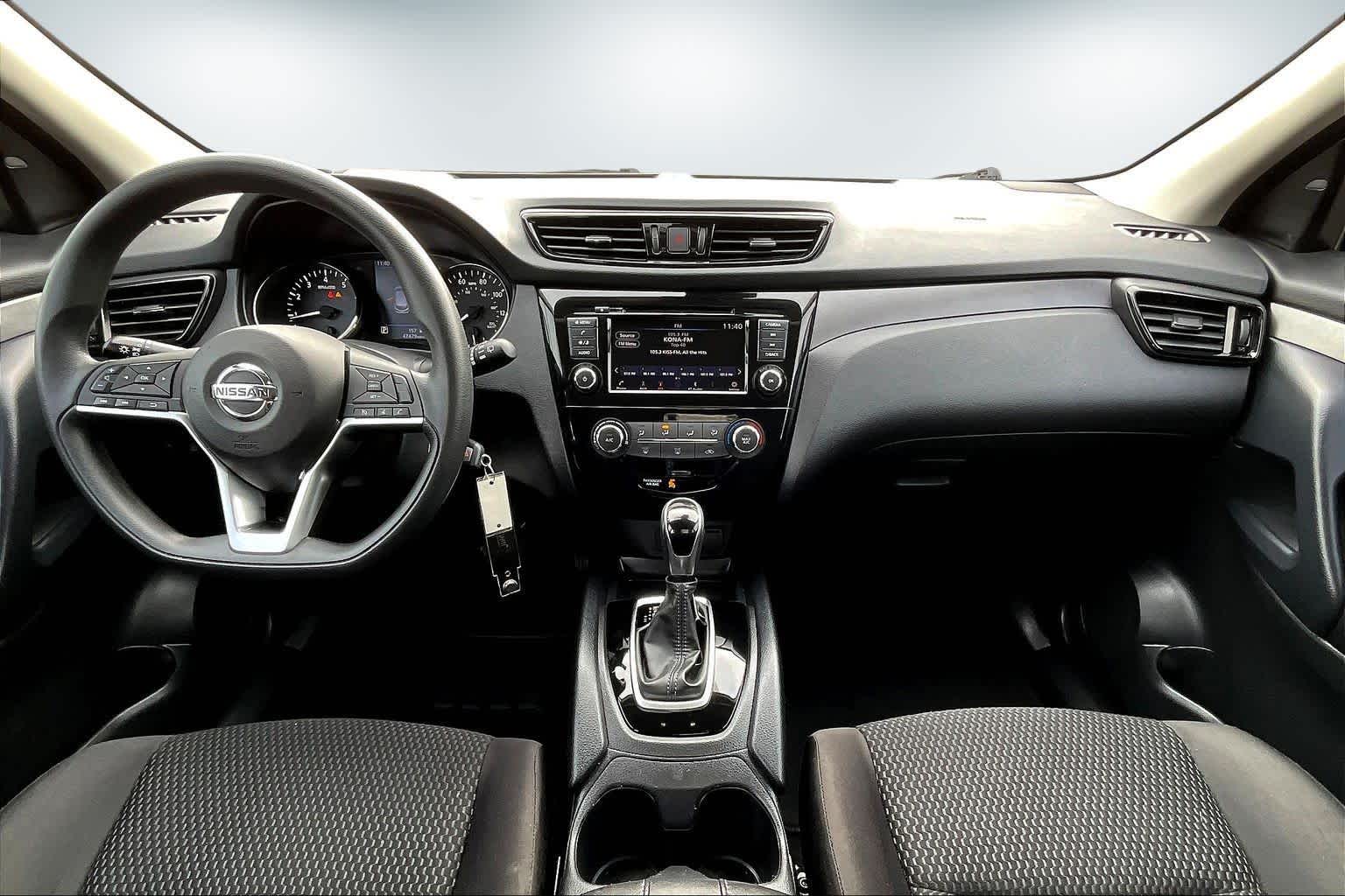 Thumbnail: 2021 Nissan Rogue Sport - 10