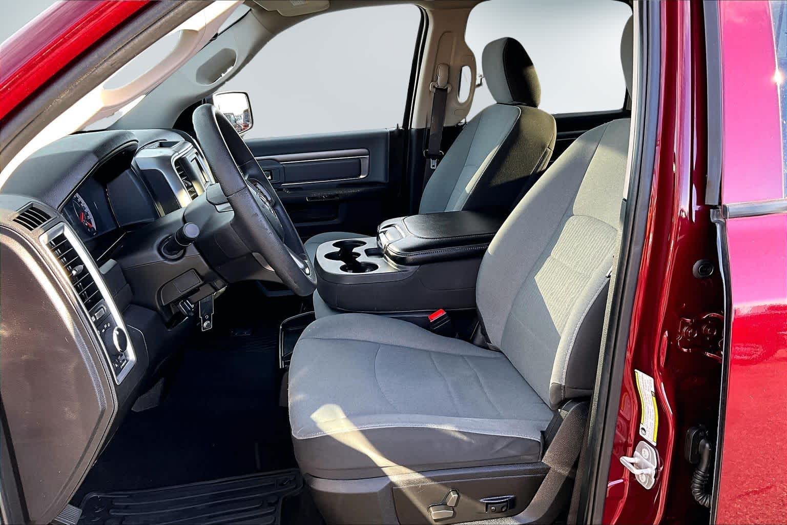 Thumbnail: 2022 RAM 1500 Classic - 11