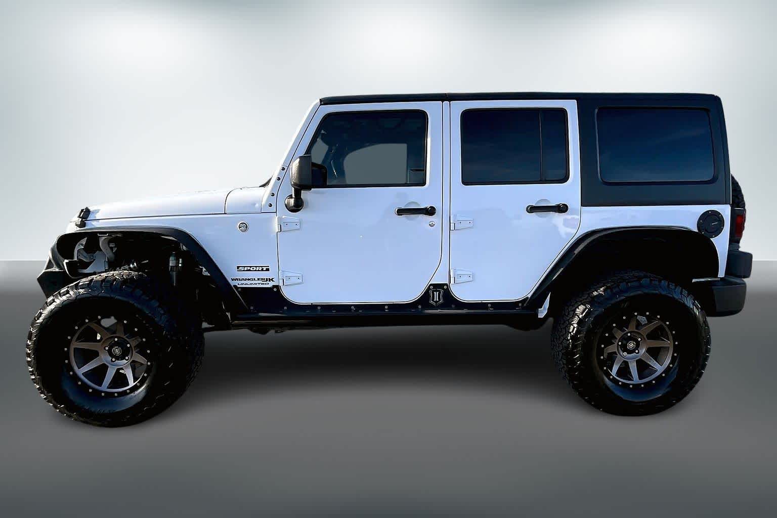 Thumbnail: 2018 Jeep Wrangler - 3