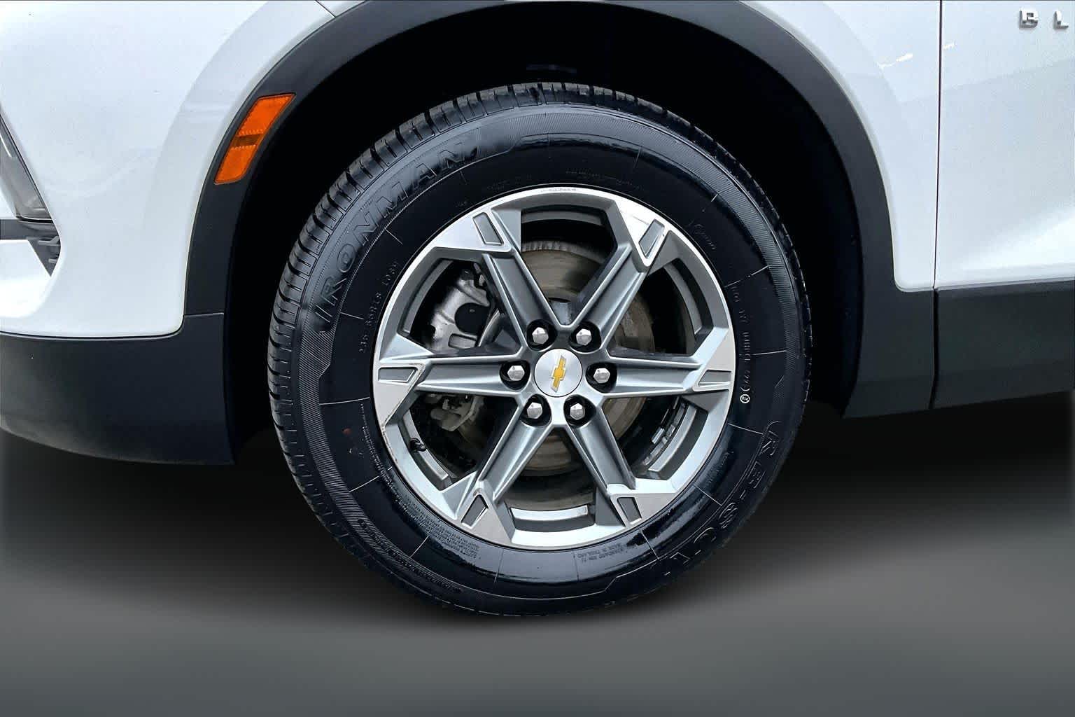 Thumbnail: 2023 Chevrolet Blazer - 8