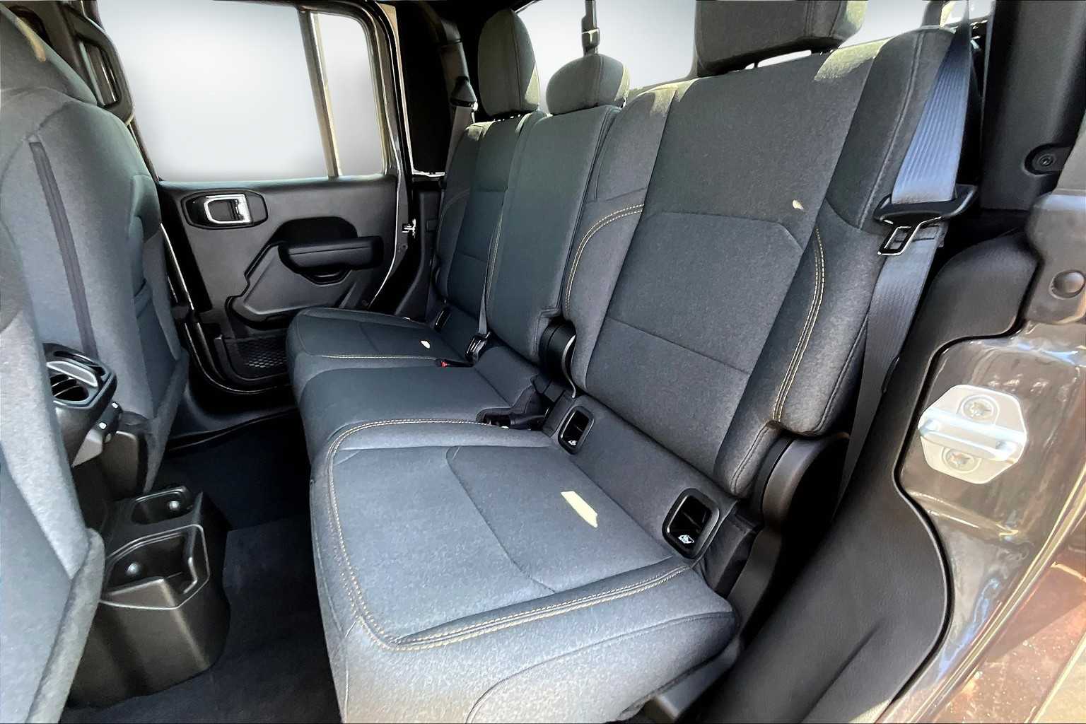 Thumbnail: 2025 Jeep Gladiator - 13