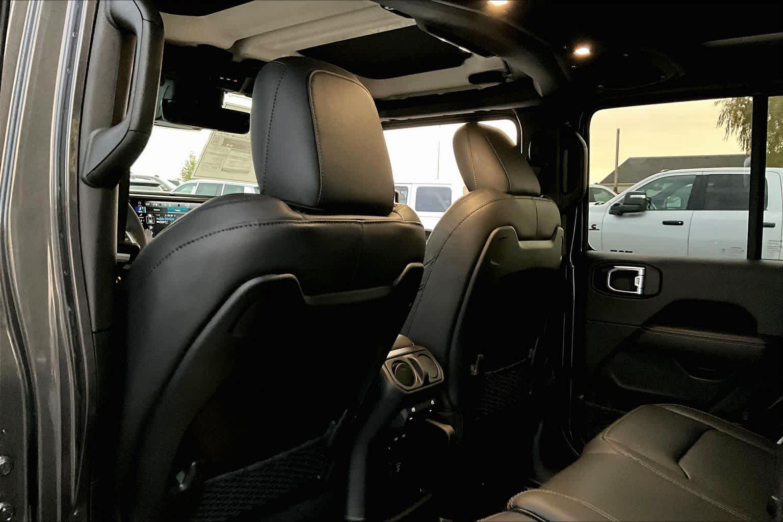 Thumbnail: 2026 Jeep Wrangler - 12