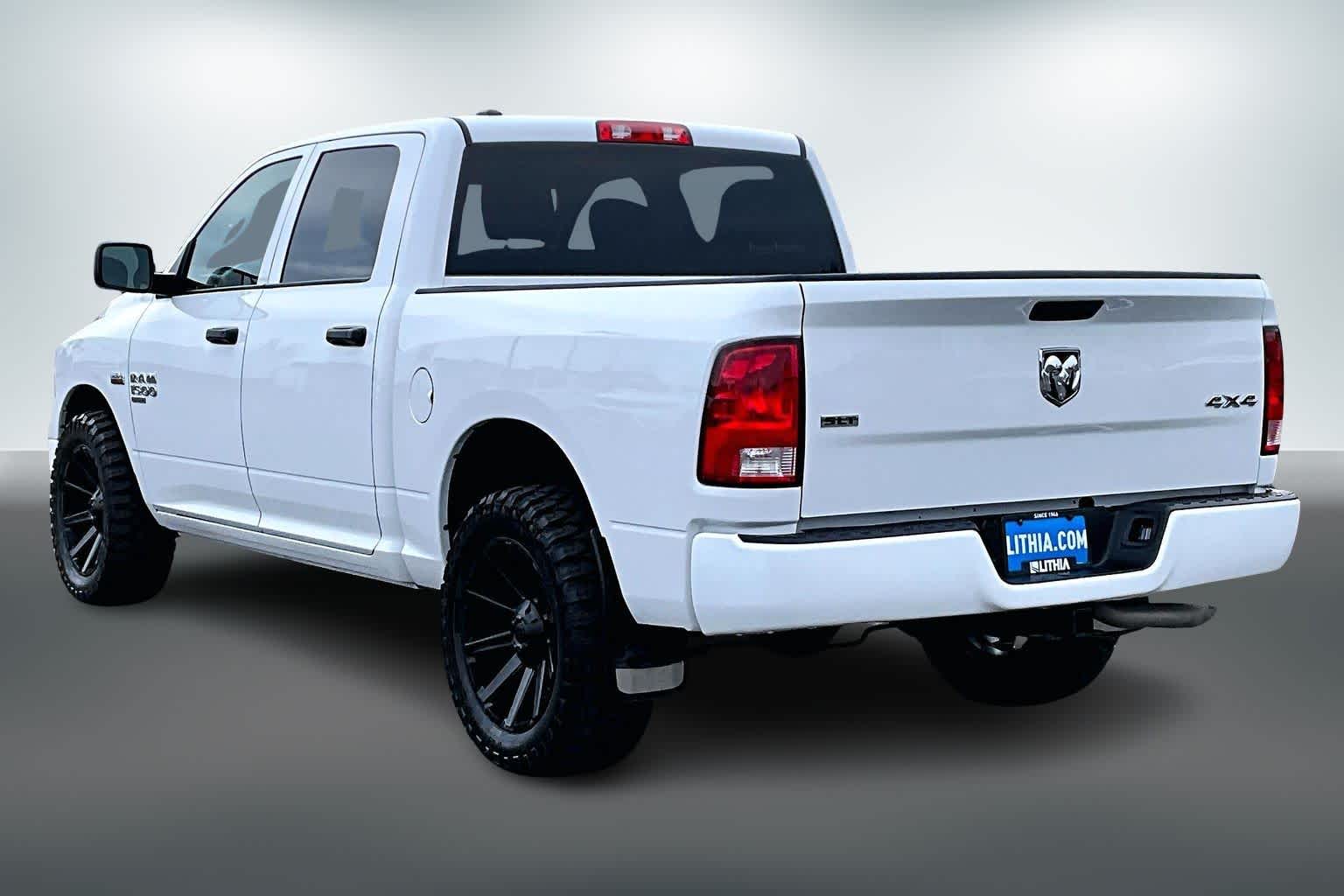 Thumbnail: 2022 RAM 1500 Classic - 4