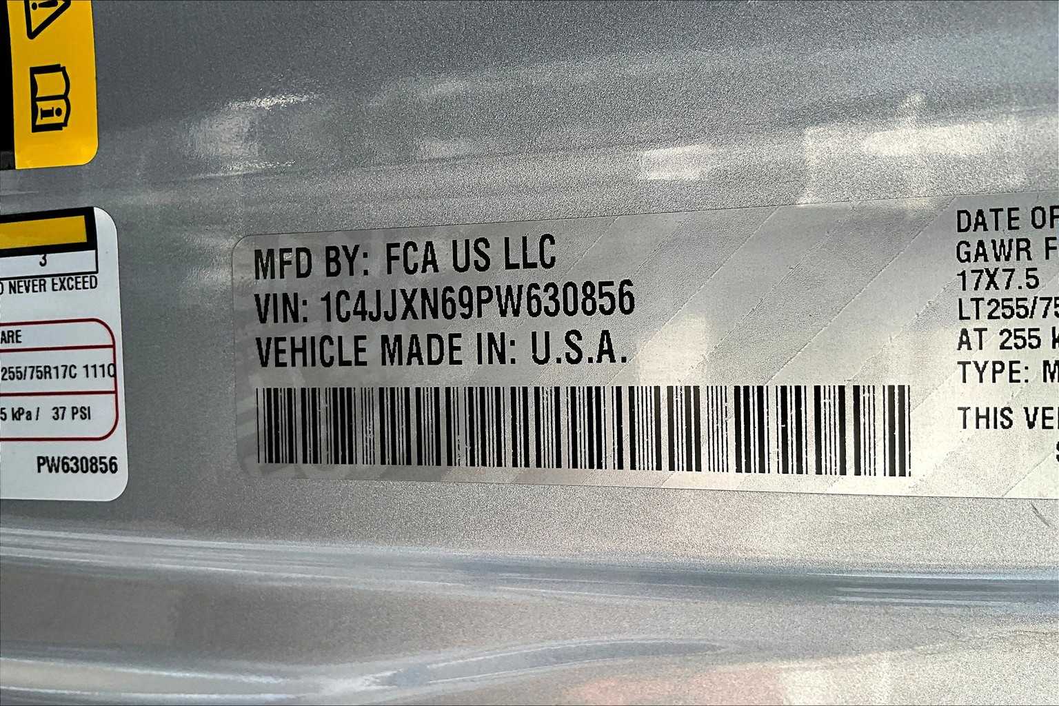 Thumbnail: 2023 Jeep Wrangler - 20