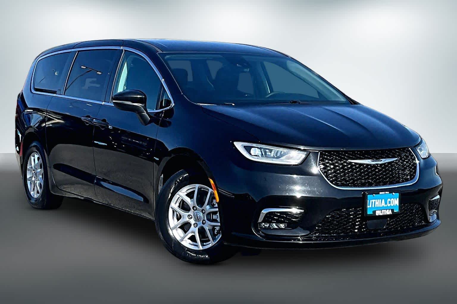 Thumbnail: 2023 Chrysler Pacifica - 19