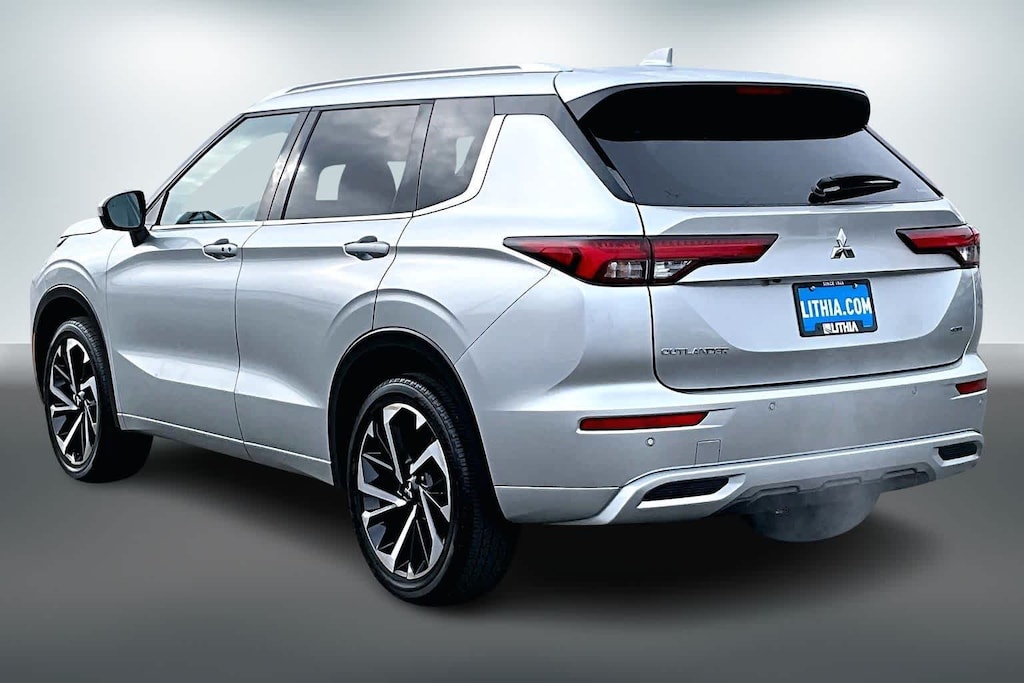 Used 2024 Mitsubishi Outlander SEL SUV
