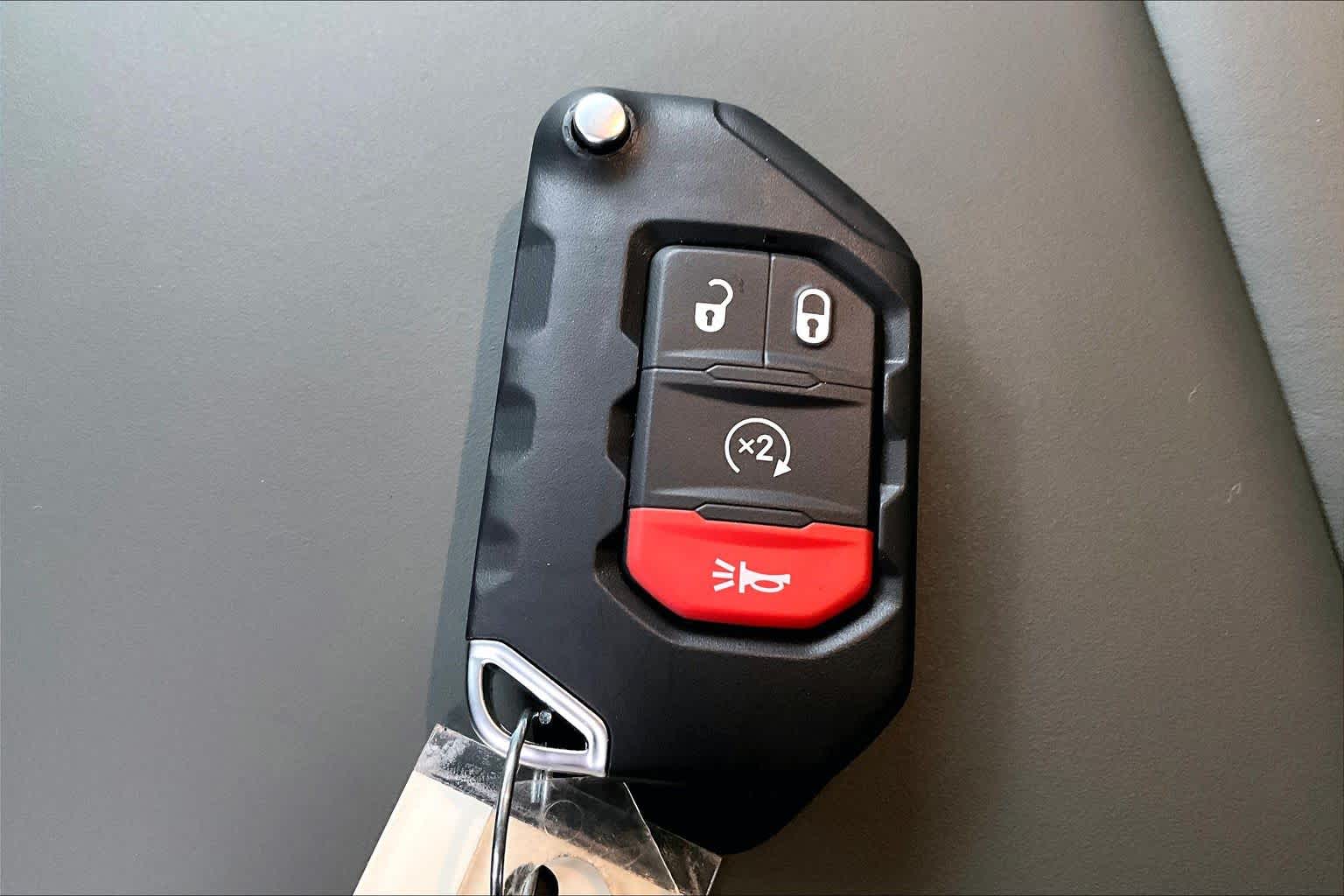 Thumbnail: 2026 Jeep Gladiator - 20