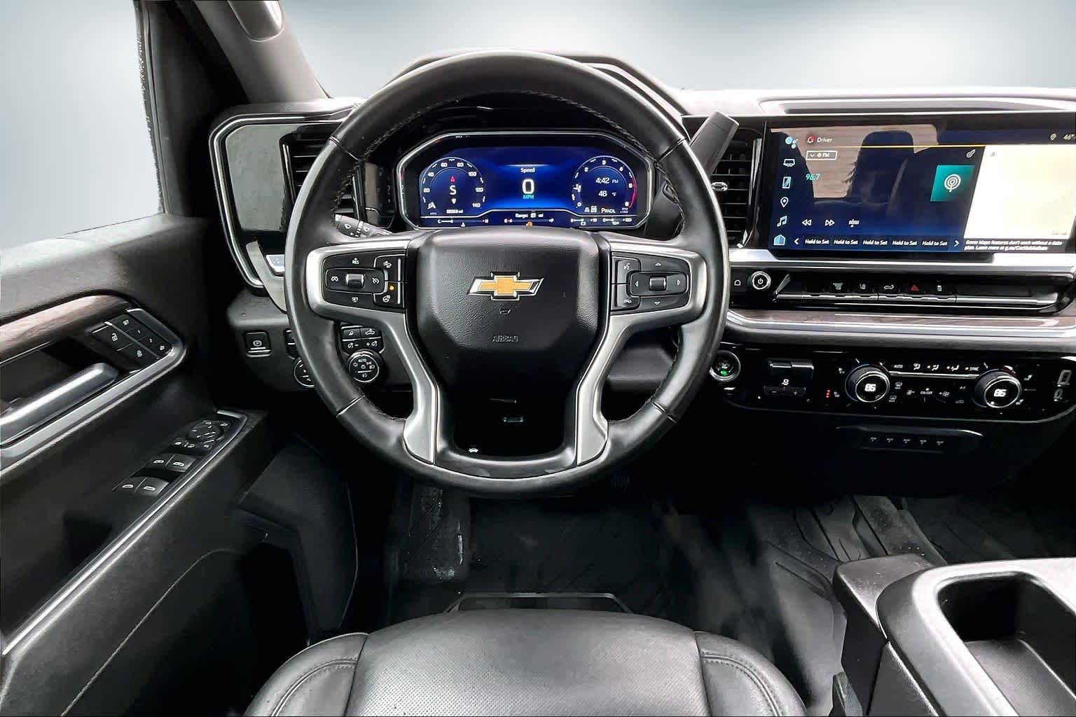 Thumbnail: 2024 Chevrolet Silverado 3500 - 14