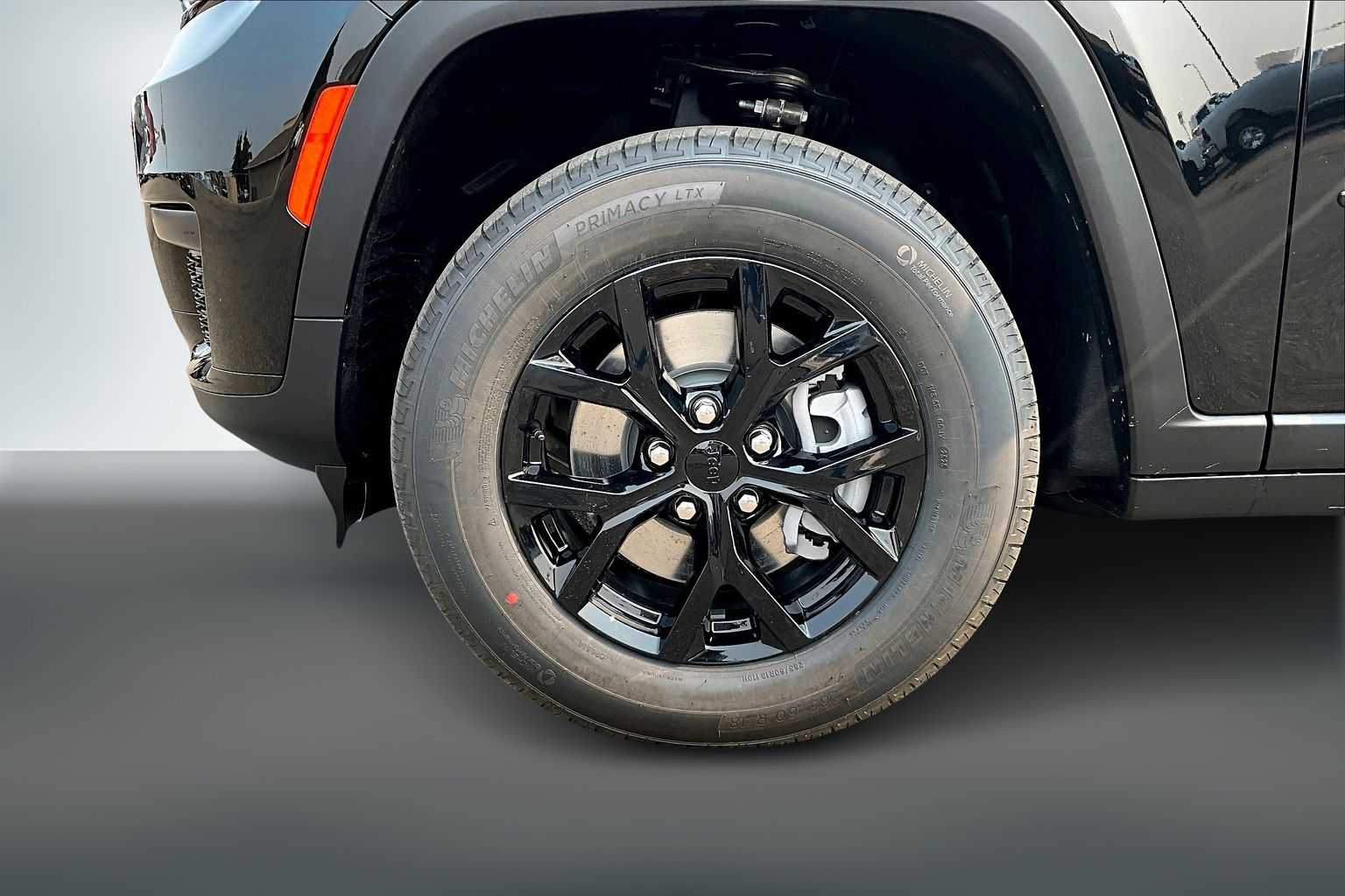 Thumbnail: 2025 Jeep Grand Cherokee - 8