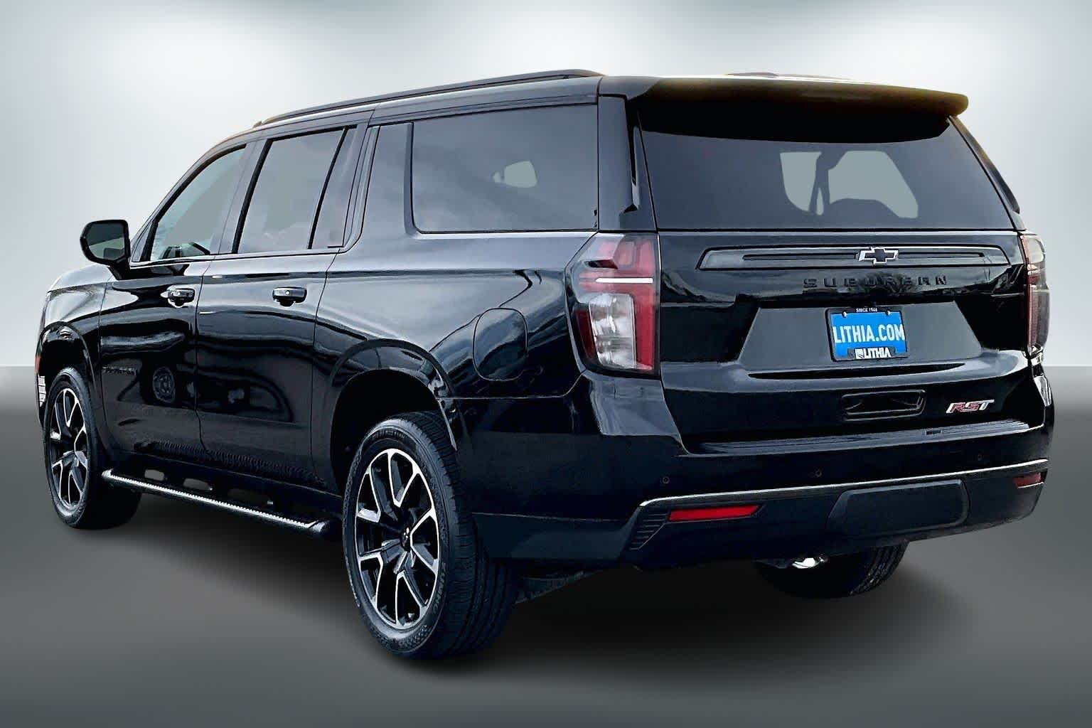 Thumbnail: 2021 Chevrolet Suburban - 4