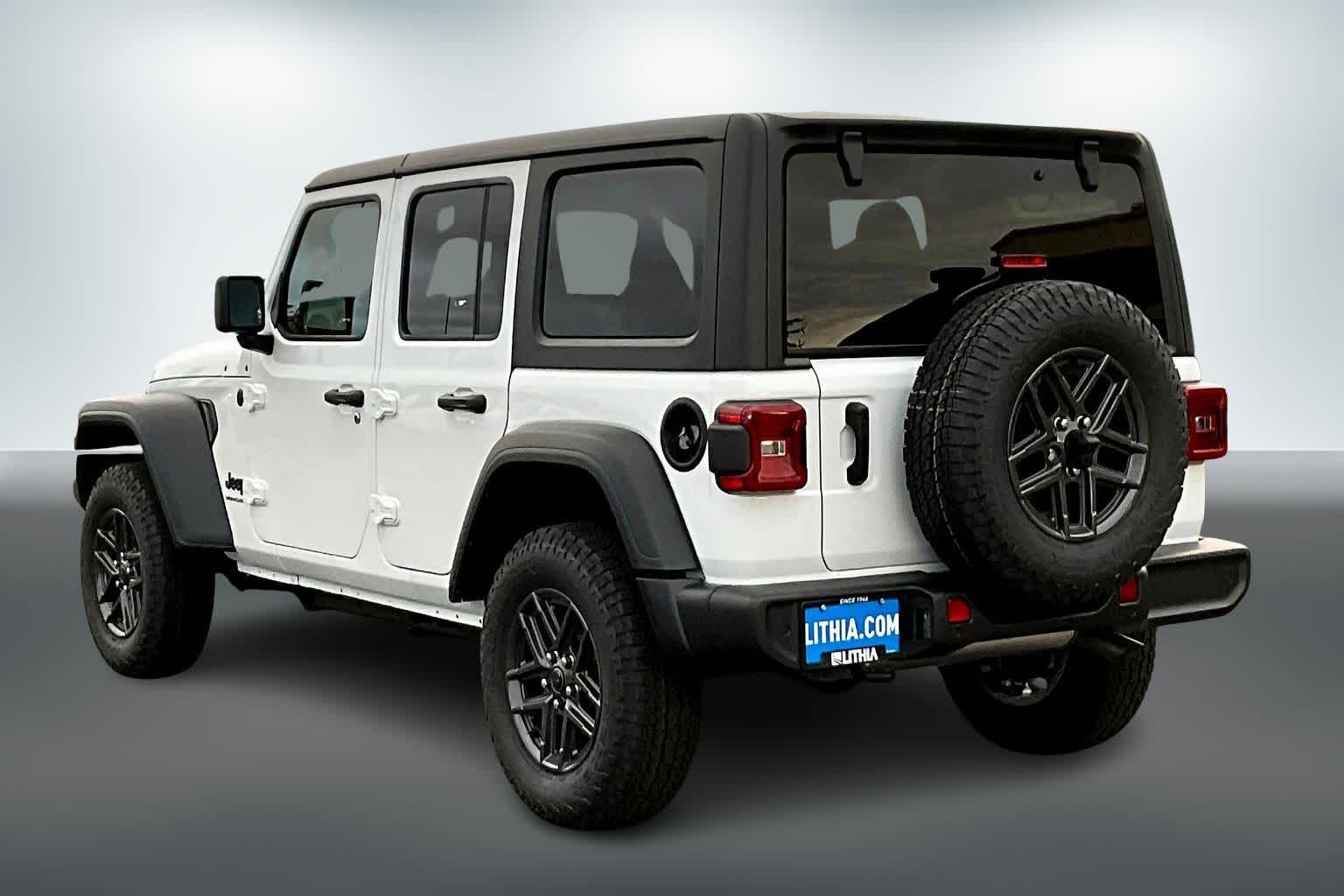 Thumbnail: 2026 Jeep Wrangler - 4