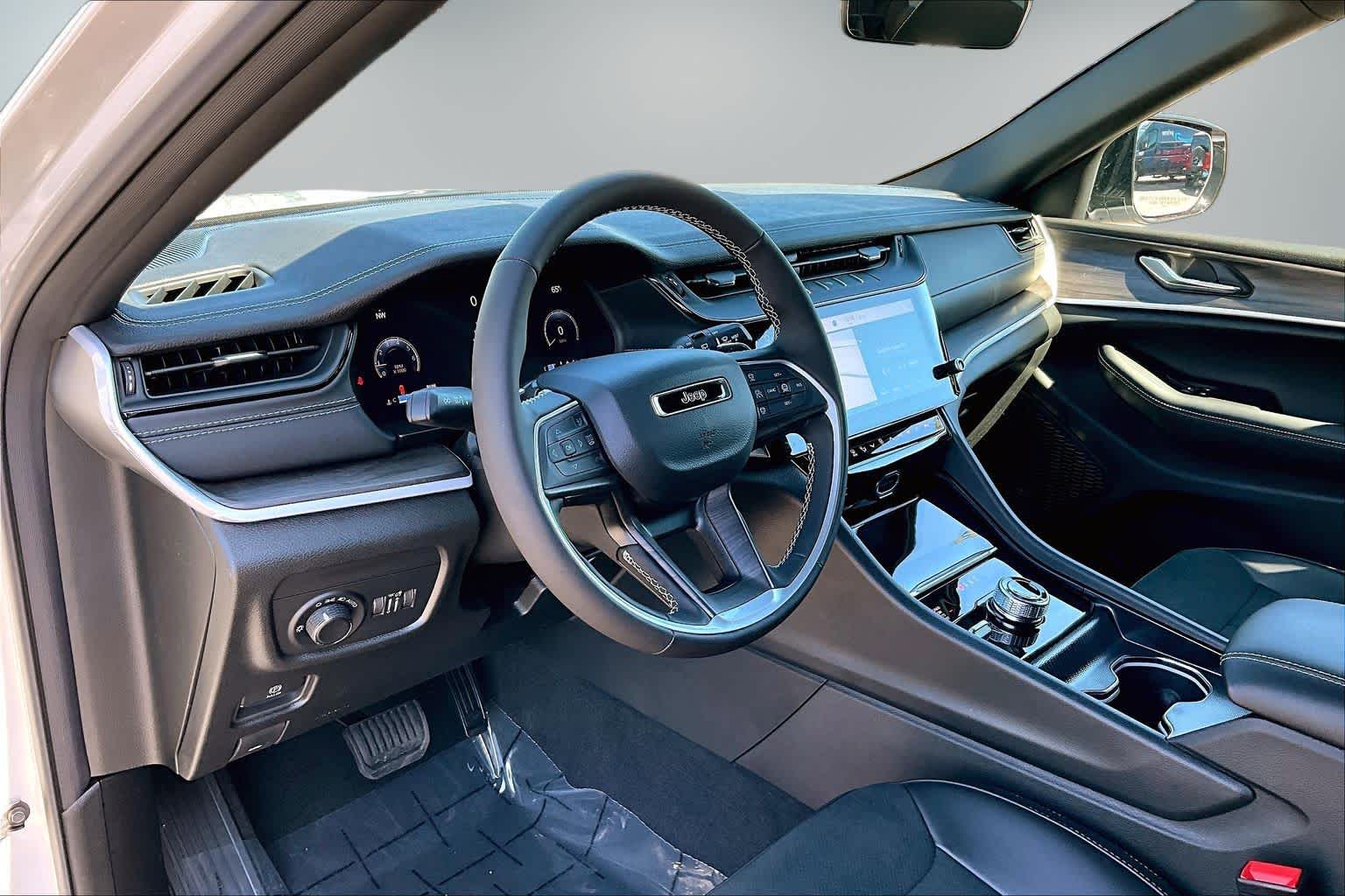 Thumbnail: 2026 Jeep Grand Cherokee - 2