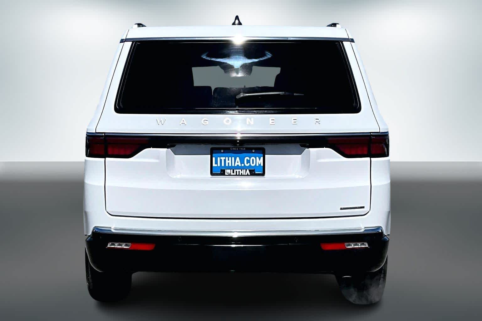 Thumbnail: 2024 Jeep Wagoneer - 5