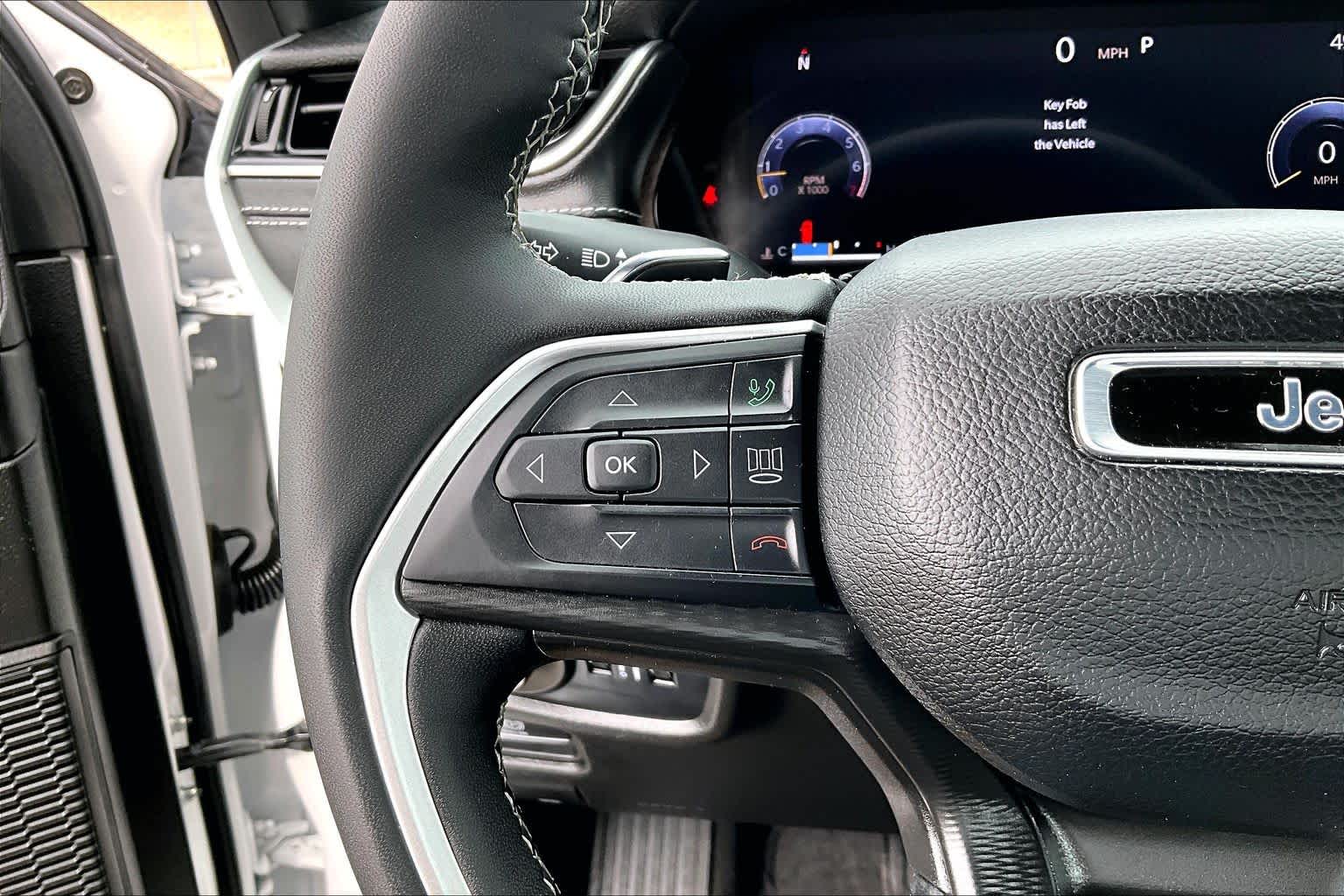 Thumbnail: 2024 Jeep Grand Cherokee - 24