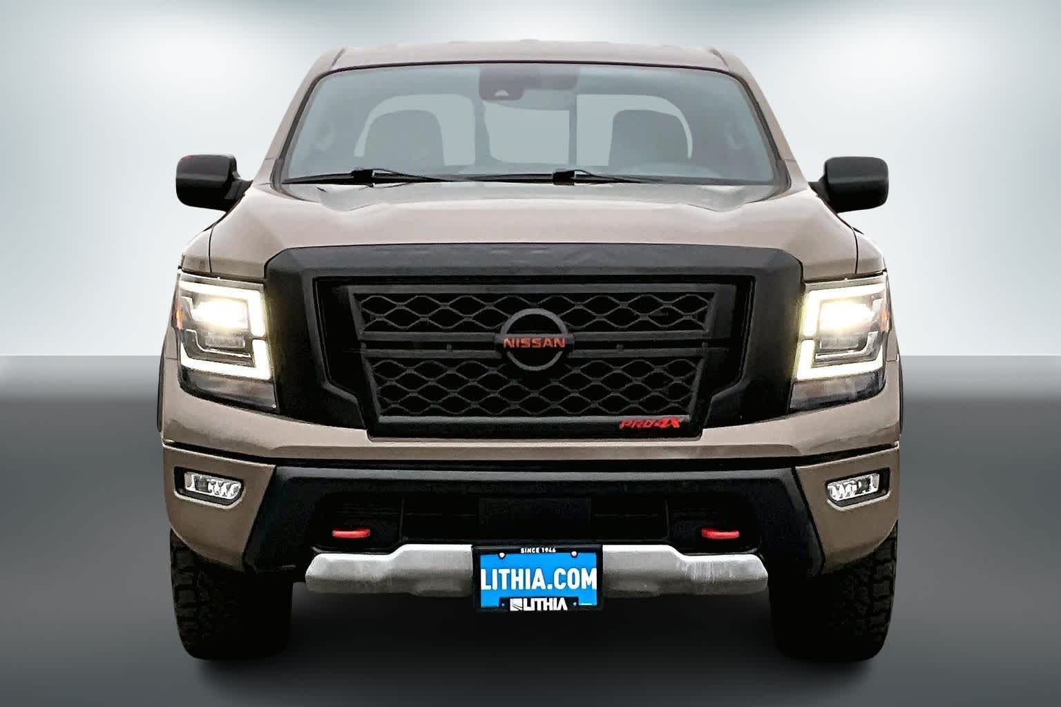 Thumbnail: 2022 Nissan Titan - 6