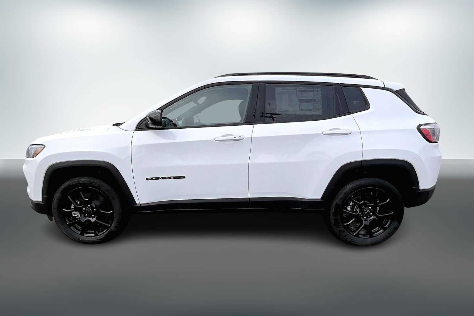 Thumbnail: 2026 Jeep Compass - 3