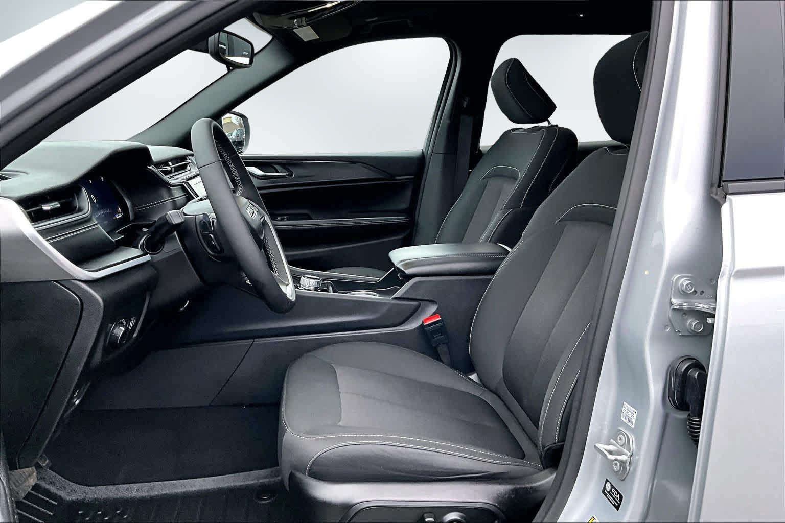 Thumbnail: 2024 Jeep Grand Cherokee L - 11