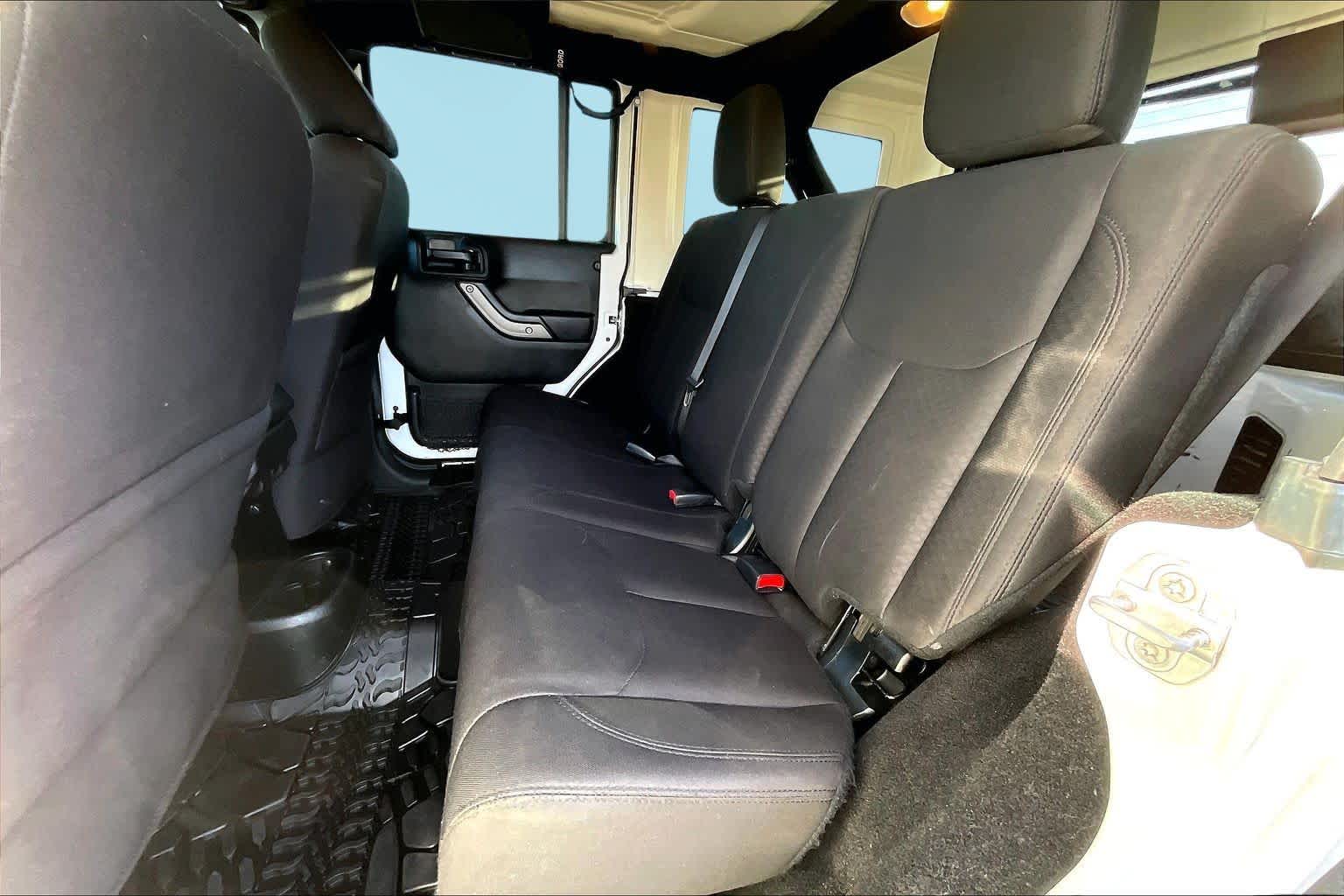 Thumbnail: 2018 Jeep Wrangler - 26